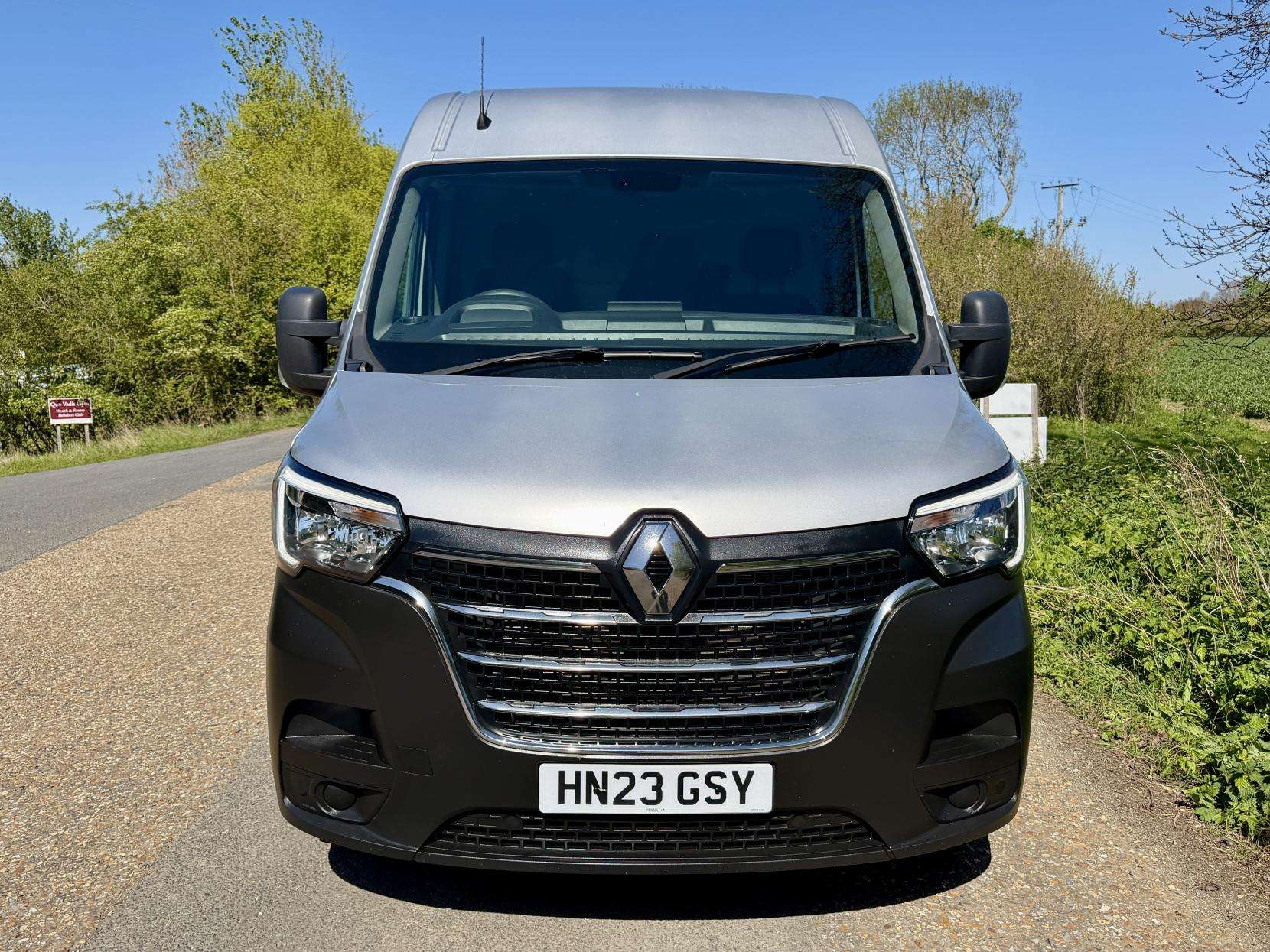 A 2023 RENAULT MASTER 2.3 dCi 35 Business+ Panel Van 4dr Diesel Manual FWD LWB Medium Roof Euro 6 (135 ps) A 2023 RENAULT MASTER 2.3 dCi 35 Business+ Panel Van 4dr Diesel Manual FWD LWB Medium Roof Euro 6 (135 ps)