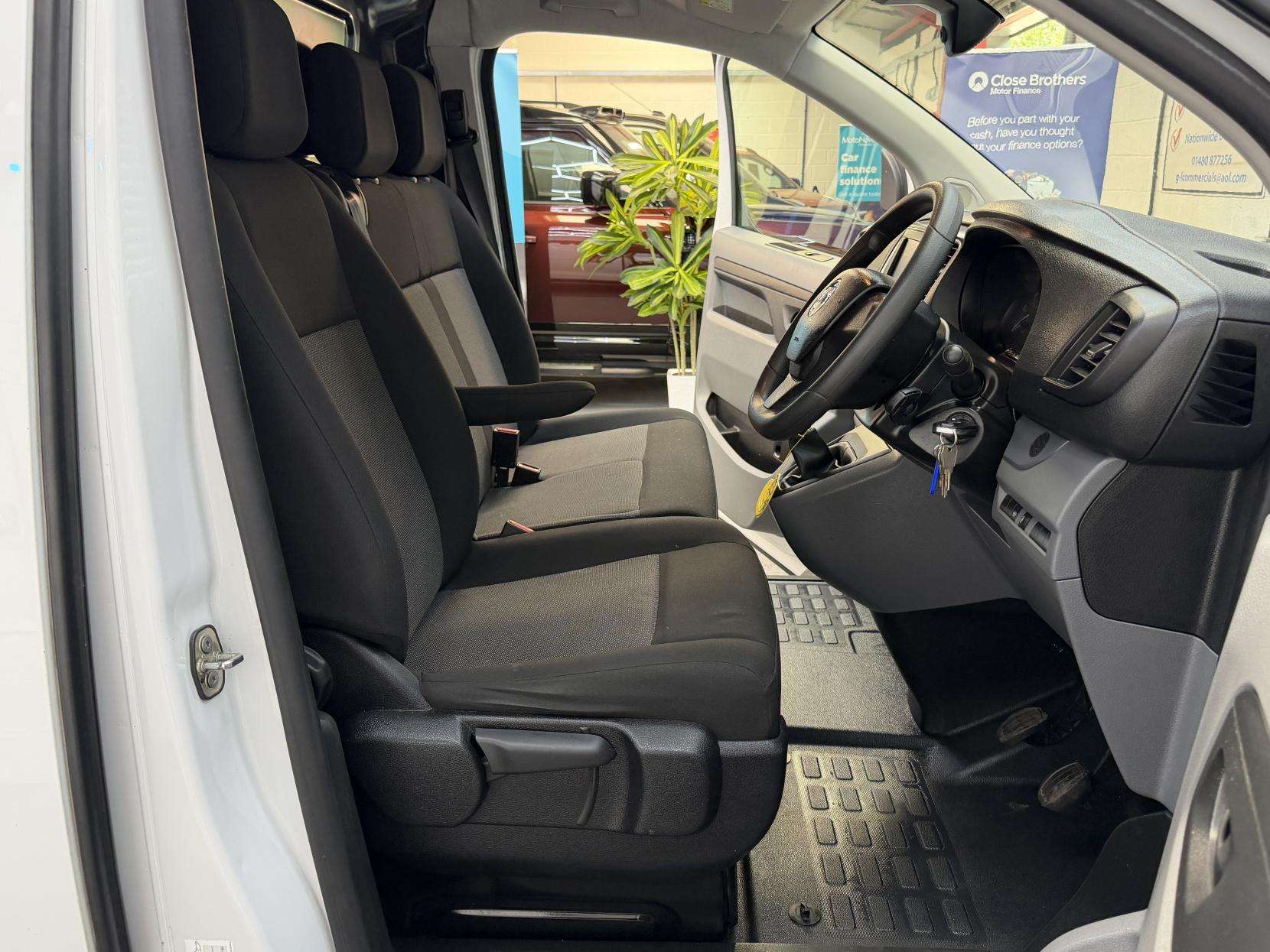 2022 VAUXHALL VIVARO 2022 VAUXHALL VIVARO