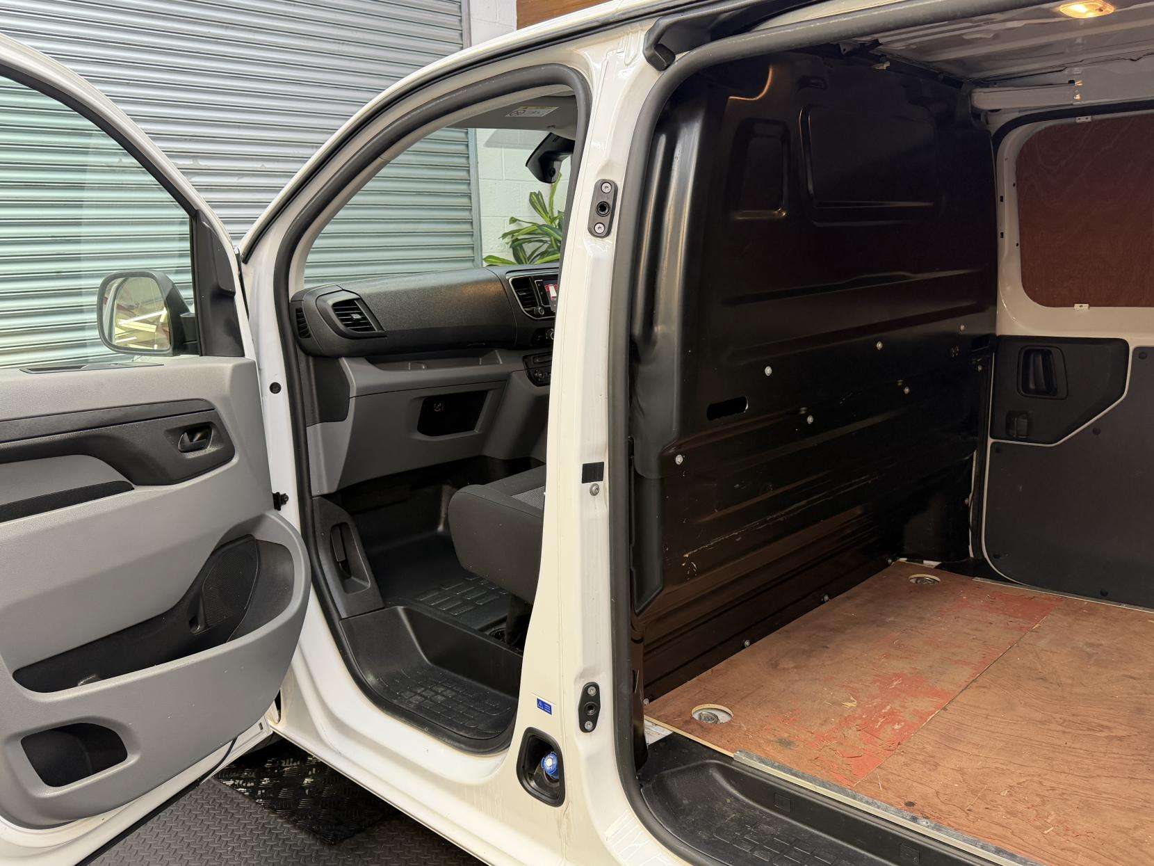 2022 VAUXHALL VIVARO 2022 VAUXHALL VIVARO