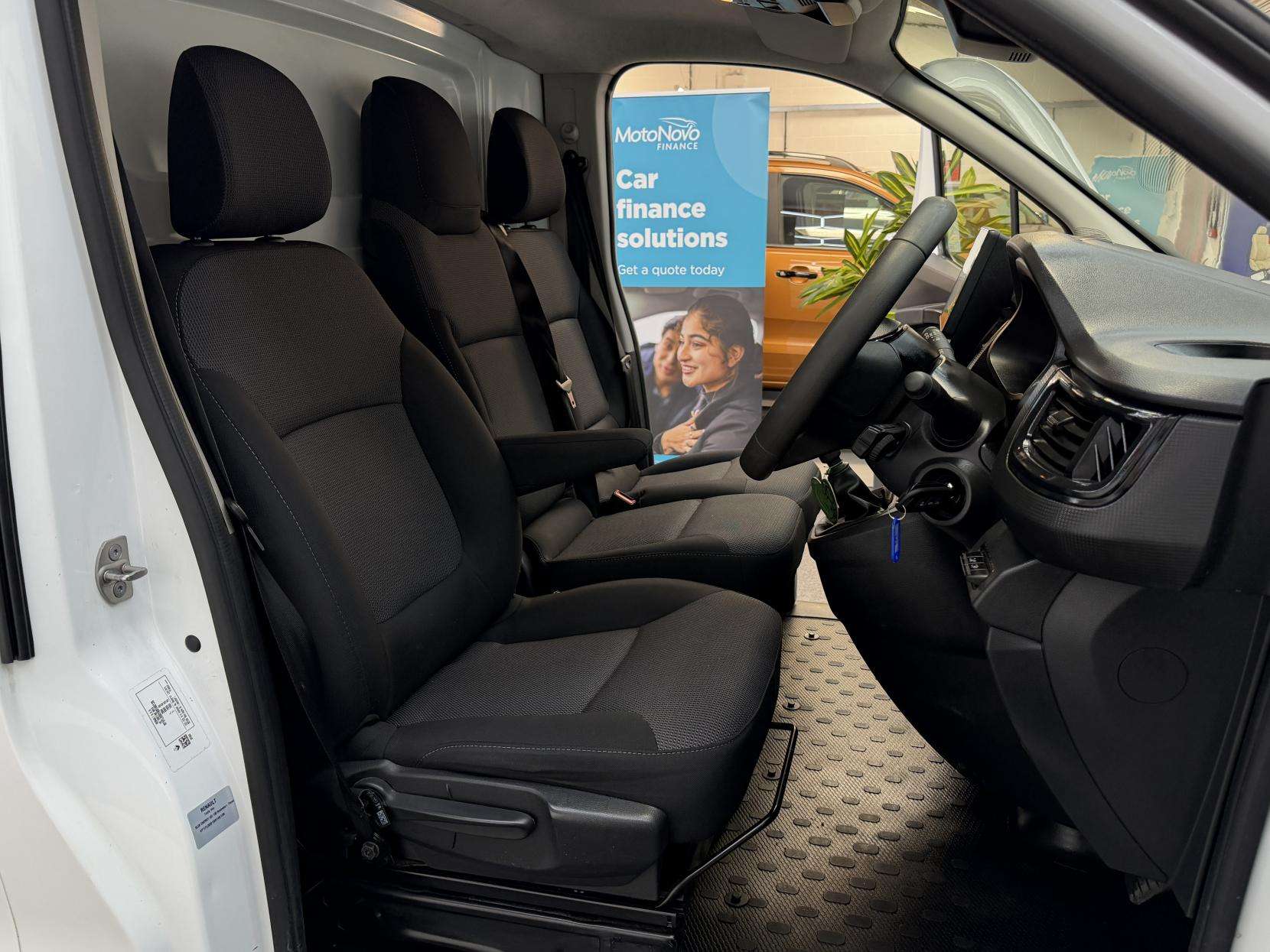 2022 RENAULT TRAFIC 2022 RENAULT TRAFIC