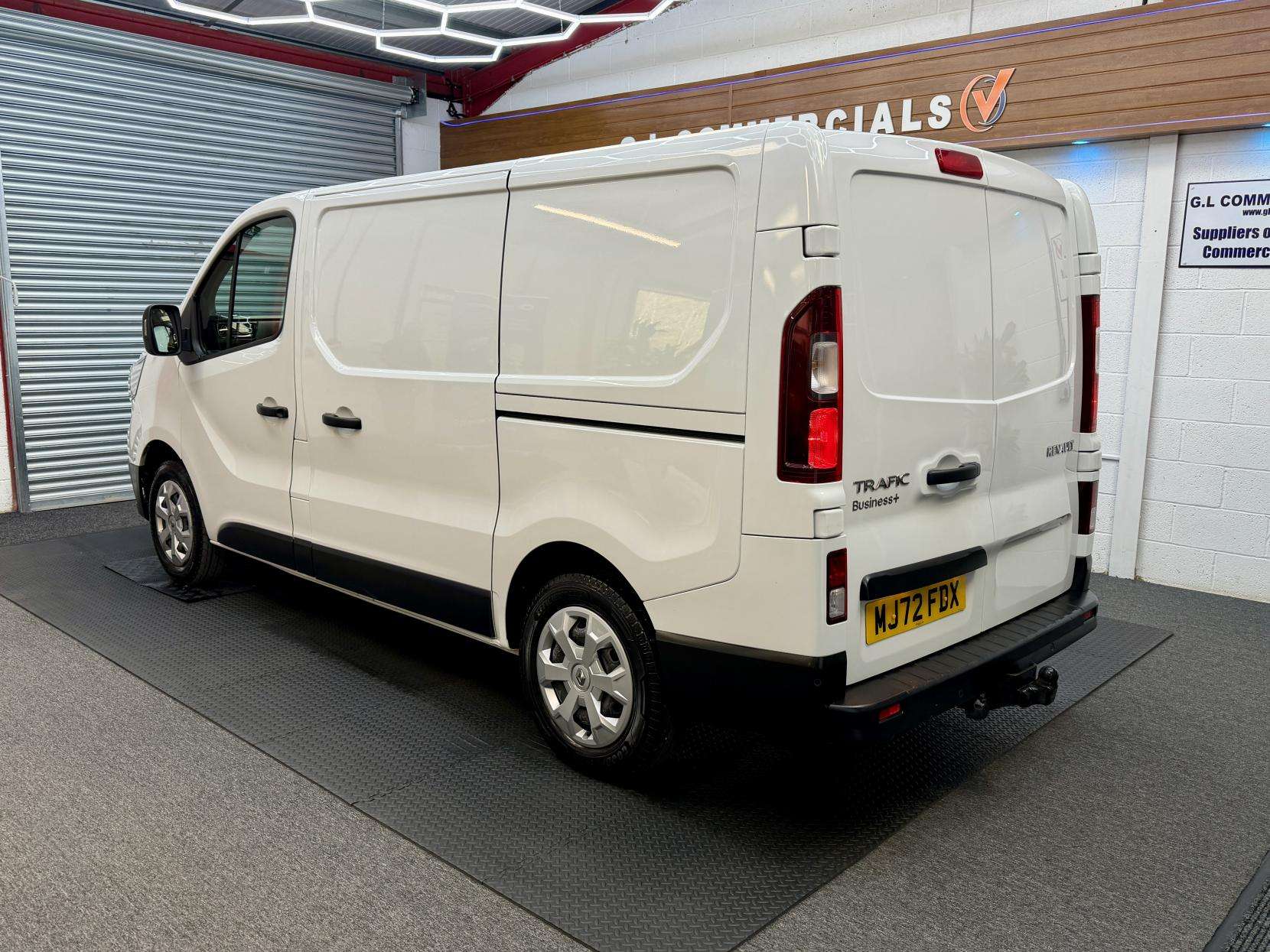 A 2022 RENAULT TRAFIC 2.0 dCi Blue SL28 Business+ L1 H1* AIR CON 19,962 * A 2022 RENAULT TRAFIC 2.0 dCi Blue SL28 Business+ L1 H1* AIR CON 19,962 *