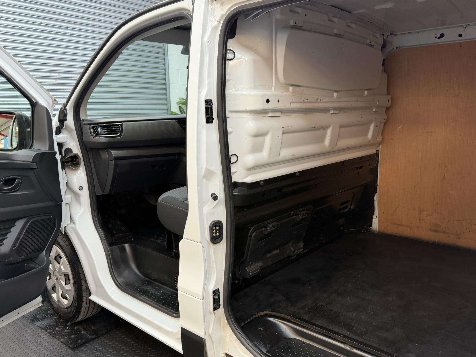 2022 RENAULT TRAFIC 2022 RENAULT TRAFIC