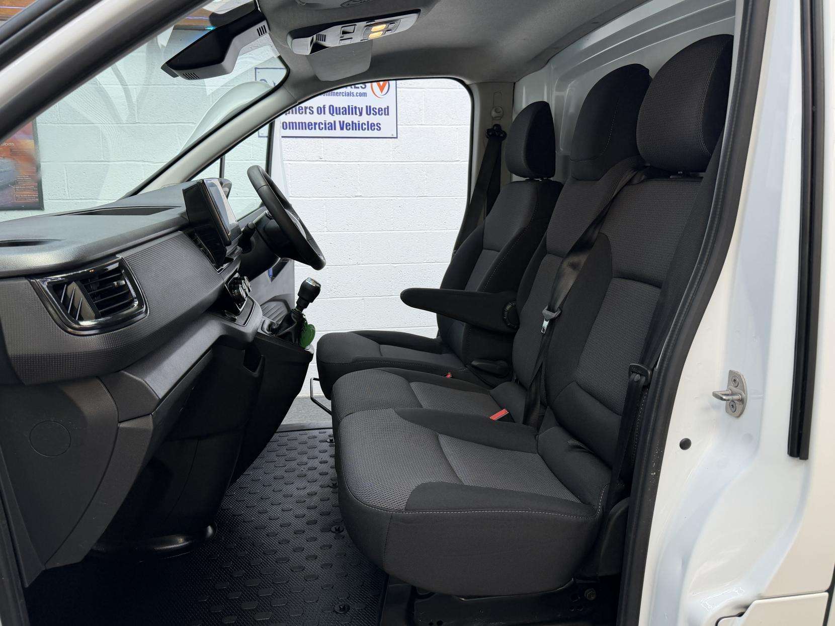 2022 RENAULT TRAFIC 2022 RENAULT TRAFIC