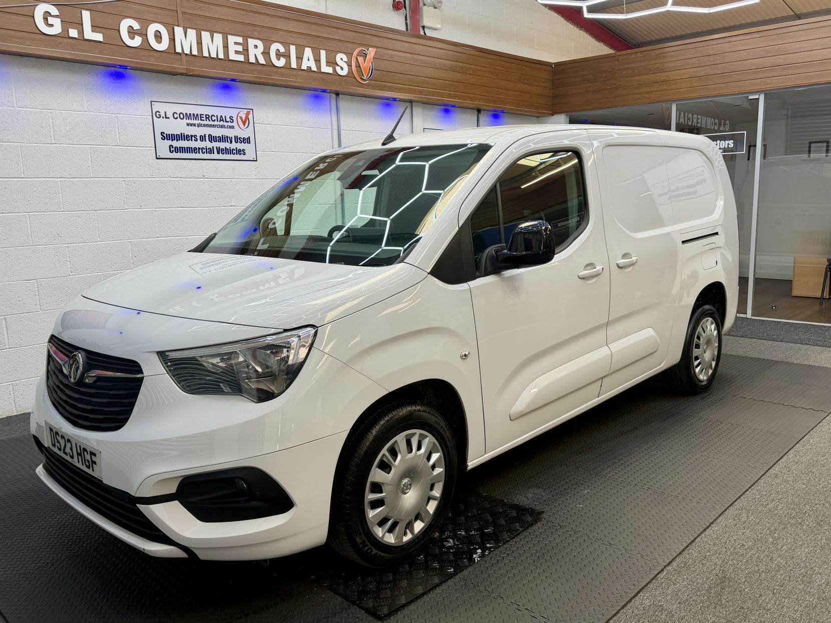 A 2023 VAUXHALL COMBO 1.5 Turbo D 2300 Pro Panel Van 6dr Diesel Manual L2 H1 Euro 6 (s/s) (100 ps) A 2023 VAUXHALL COMBO 1.5 Turbo D 2300 Pro Panel Van 6dr Diesel Manual L2 H1 Euro 6 (s/s) (100 ps)
