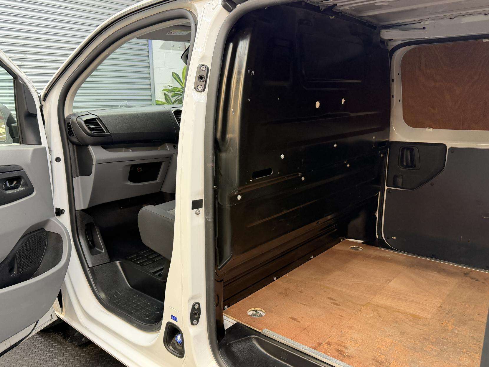 2022 VAUXHALL VIVARO 2022 VAUXHALL VIVARO