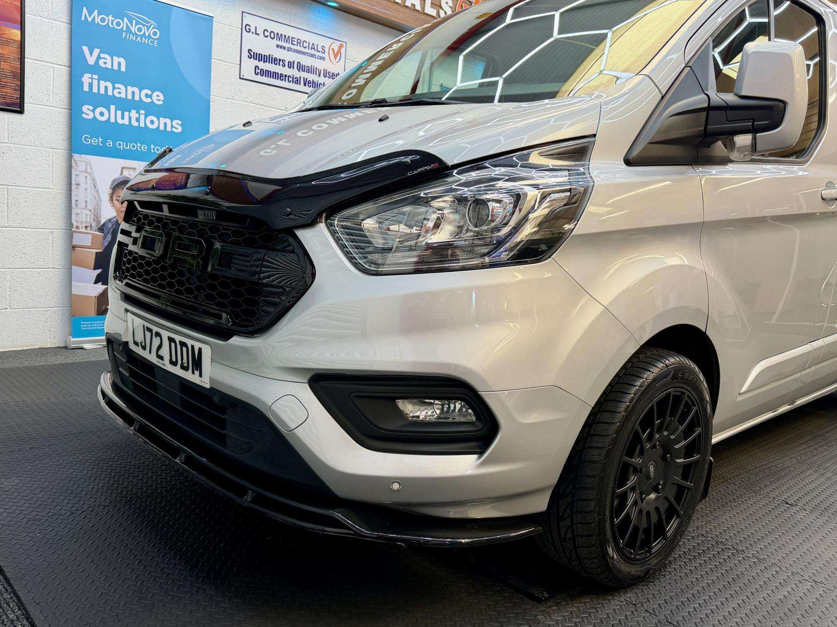 A 2023 FORD TRANSIT CUSTOM 2.0 300 EcoBlue Limited Panel Van 5dr Diesel Manual L2 H1 Euro 6 (s/s) (130 ps) A 2023 FORD TRANSIT CUSTOM 2.0 300 EcoBlue Limited Panel Van 5dr Diesel Manual L2 H1 Euro 6 (s/s) (130 ps)