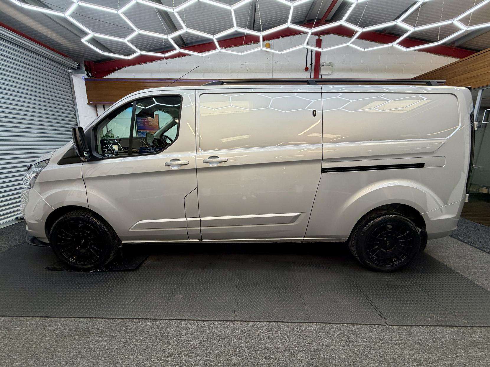 A 2023 FORD TRANSIT CUSTOM 2.0 300 EcoBlue Limited Panel Van 5dr Diesel Manual L2 H1 Euro 6 (s/s) (130 ps) A 2023 FORD TRANSIT CUSTOM 2.0 300 EcoBlue Limited Panel Van 5dr Diesel Manual L2 H1 Euro 6 (s/s) (130 ps)