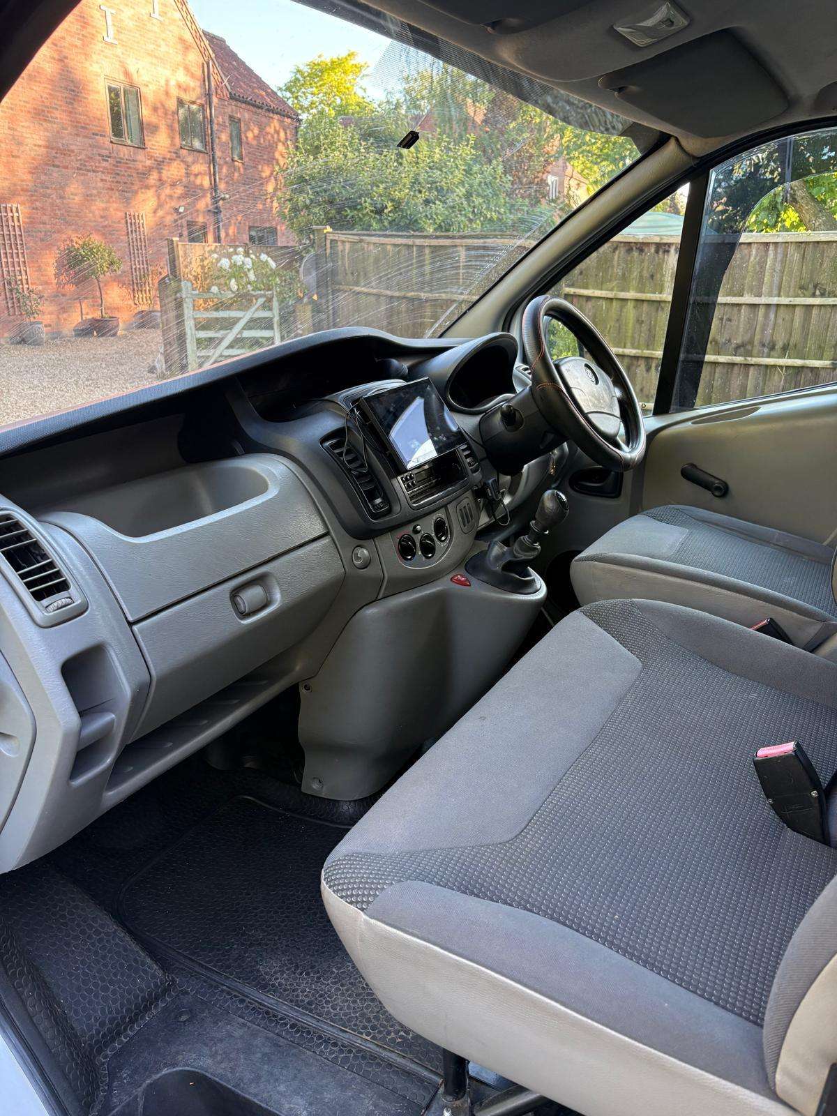 2012 VAUXHALL VIVARO 2012 VAUXHALL VIVARO