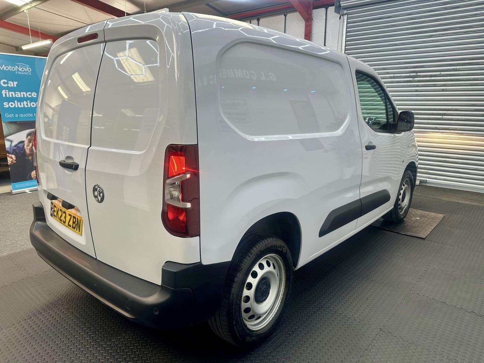 A 2023 VAUXHALL COMBO 1.5 Turbo D 2300 Prime Panel Van 5dr Diesel Manual L1 H1 Euro 6 (s/s) (100 ps) A 2023 VAUXHALL COMBO 1.5 Turbo D 2300 Prime Panel Van 5dr Diesel Manual L1 H1 Euro 6 (s/s) (100 ps)