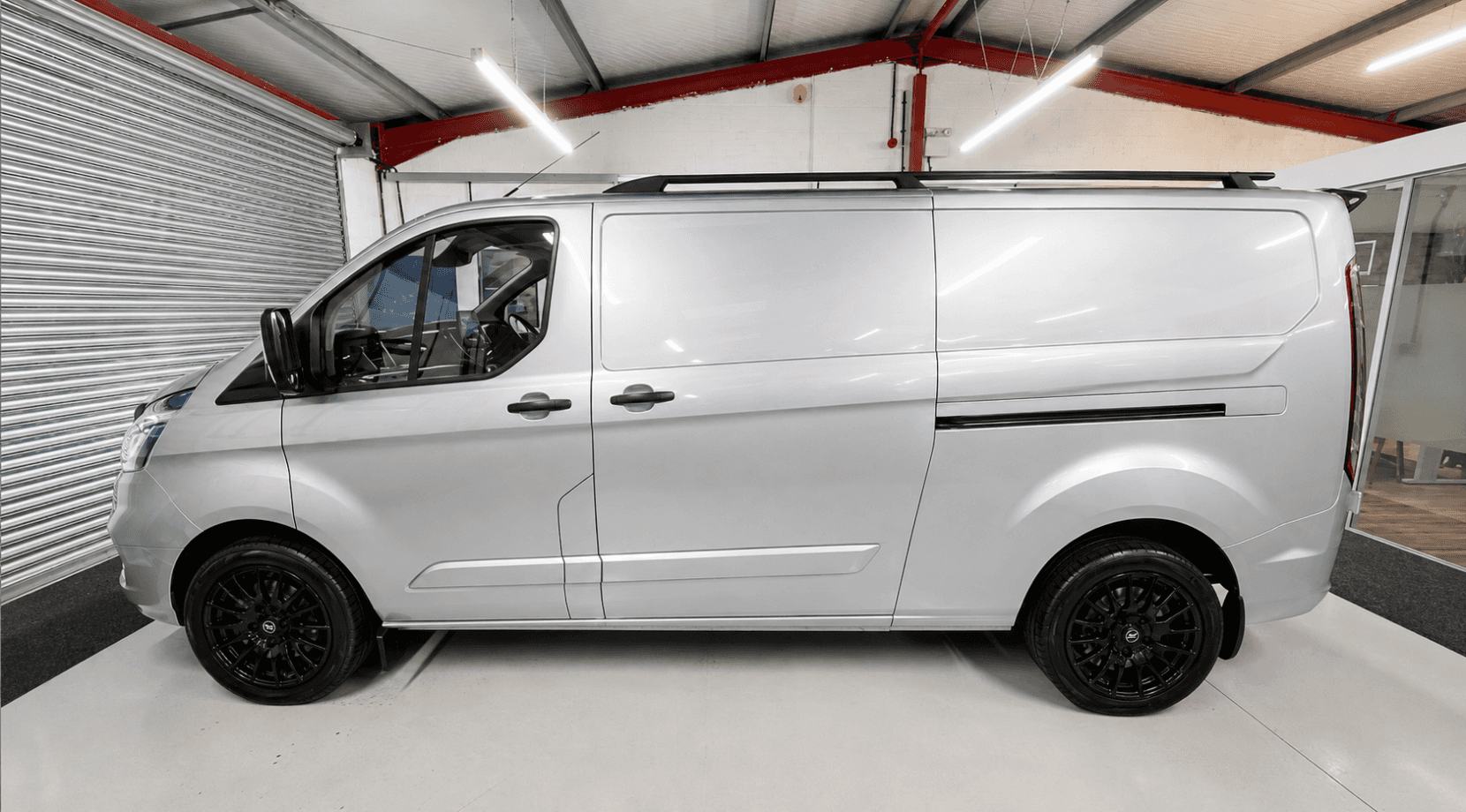 A 2023 FORD TRANSIT CUSTOM 2.0 300 EcoBlue Limited Panel Van 5dr Diesel Manual L2 H1 Euro 6 (s/s) (130 ps) A 2023 FORD TRANSIT CUSTOM 2.0 300 EcoBlue Limited Panel Van 5dr Diesel Manual L2 H1 Euro 6 (s/s) (130 ps)