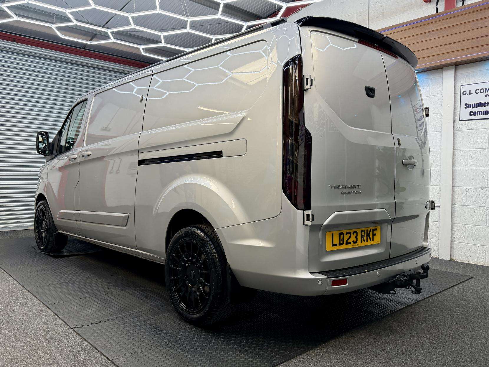 A 2023 FORD TRANSIT CUSTOM 2.0 300 EcoBlue Limited Panel Van 5dr Diesel Manual L2 H1 Euro 6 (s/s) (130 ps) A 2023 FORD TRANSIT CUSTOM 2.0 300 EcoBlue Limited Panel Van 5dr Diesel Manual L2 H1 Euro 6 (s/s) (130 ps)