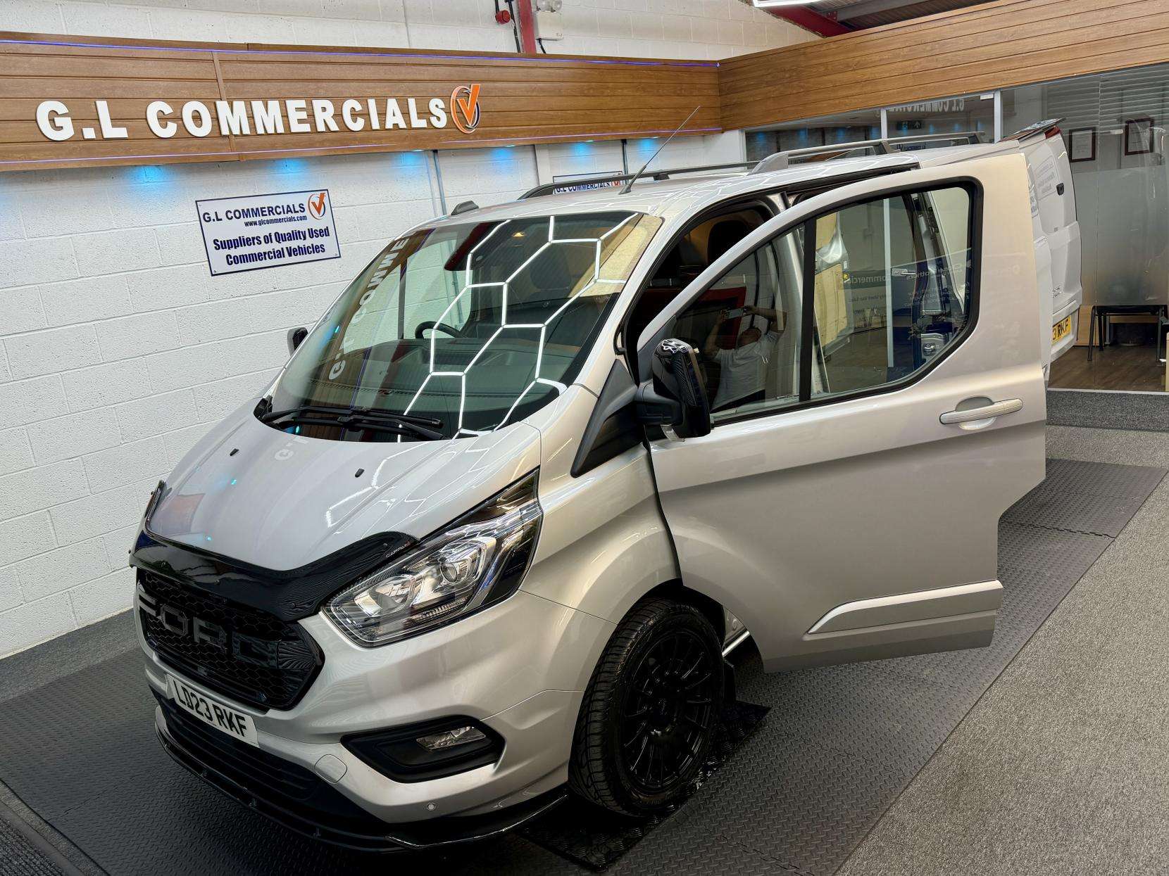 A 2023 FORD TRANSIT CUSTOM 2.0 300 EcoBlue Limited Panel Van 5dr Diesel Manual L2 H1 Euro 6 (s/s) (130 ps) A 2023 FORD TRANSIT CUSTOM 2.0 300 EcoBlue Limited Panel Van 5dr Diesel Manual L2 H1 Euro 6 (s/s) (130 ps)