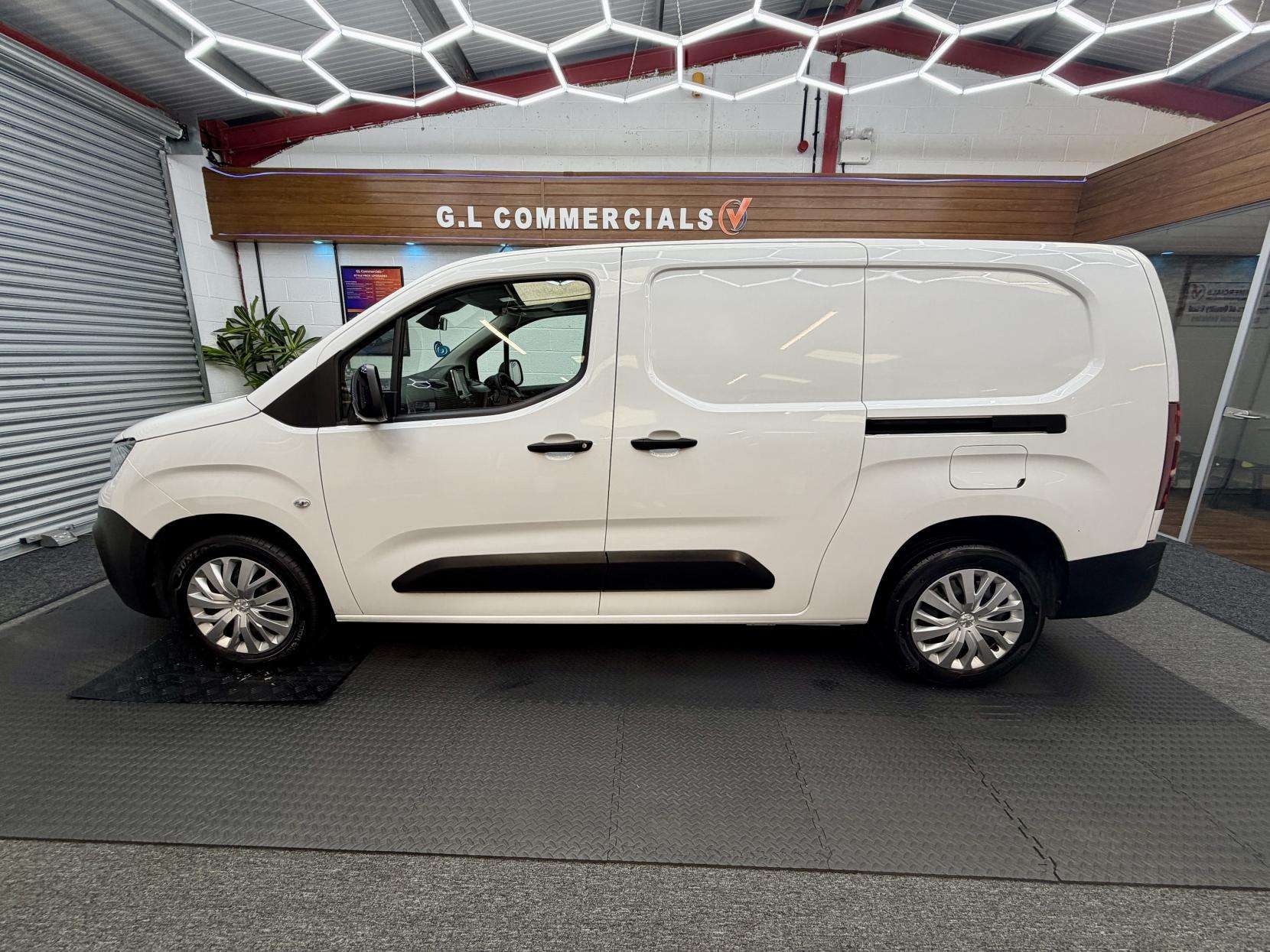 A 2022 PEUGEOT PARTNER A 2022 PEUGEOT PARTNER
