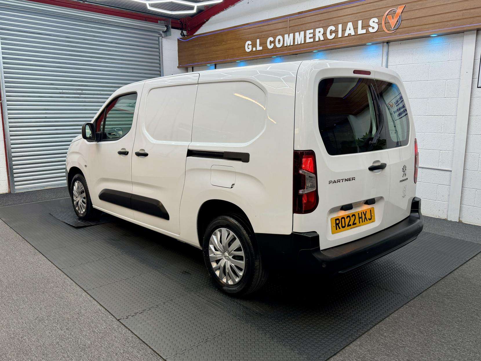 A 2022 PEUGEOT PARTNER A 2022 PEUGEOT PARTNER