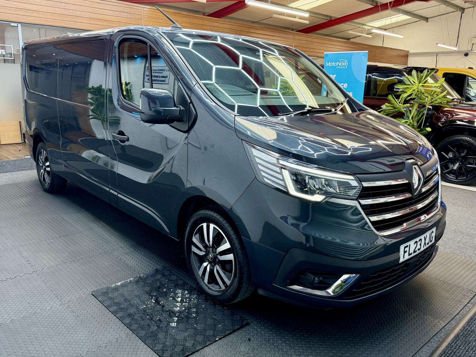 2023 RENAULT TRAFIC 2023 RENAULT TRAFIC