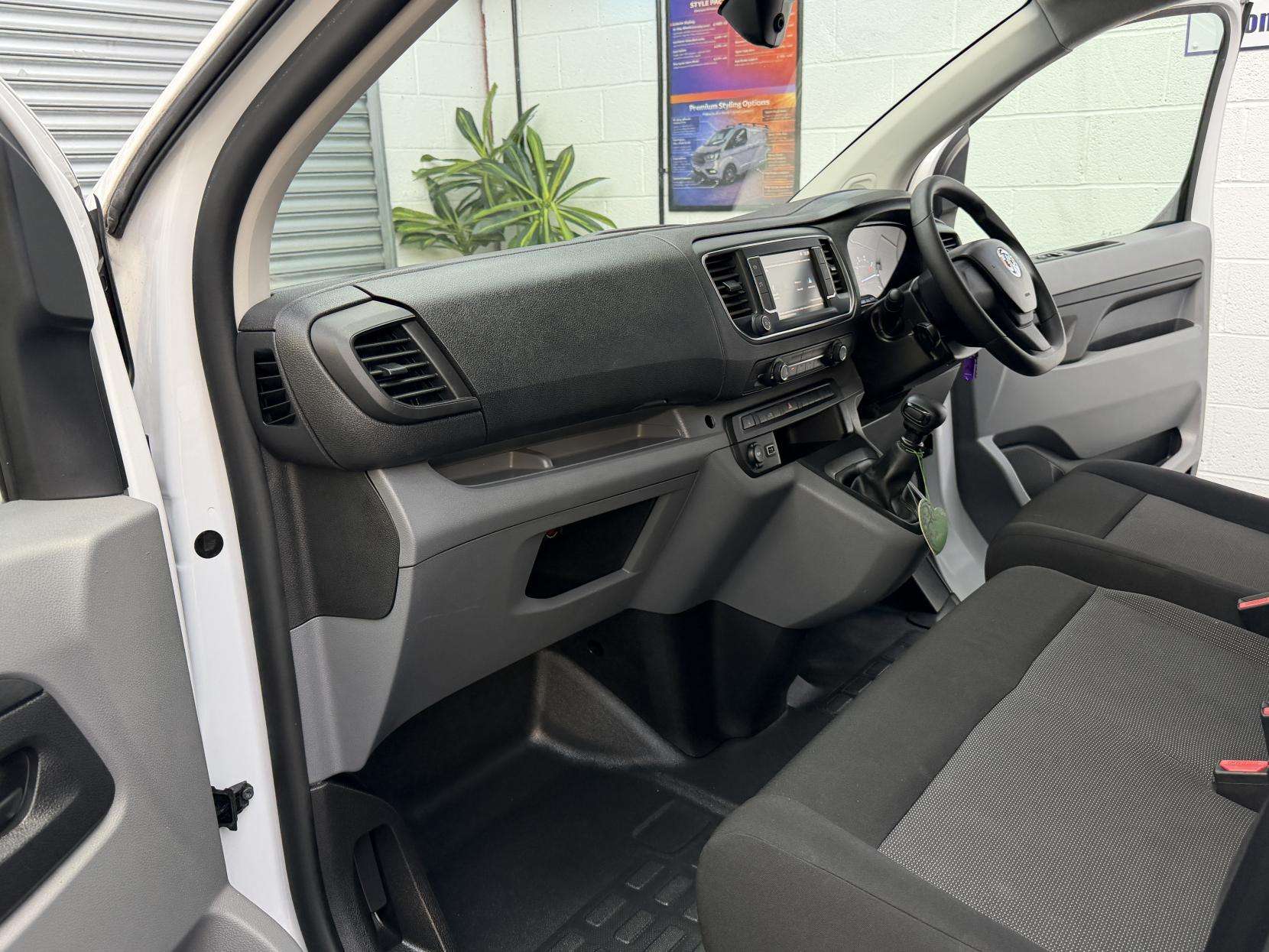 2022 VAUXHALL VIVARO 2022 VAUXHALL VIVARO