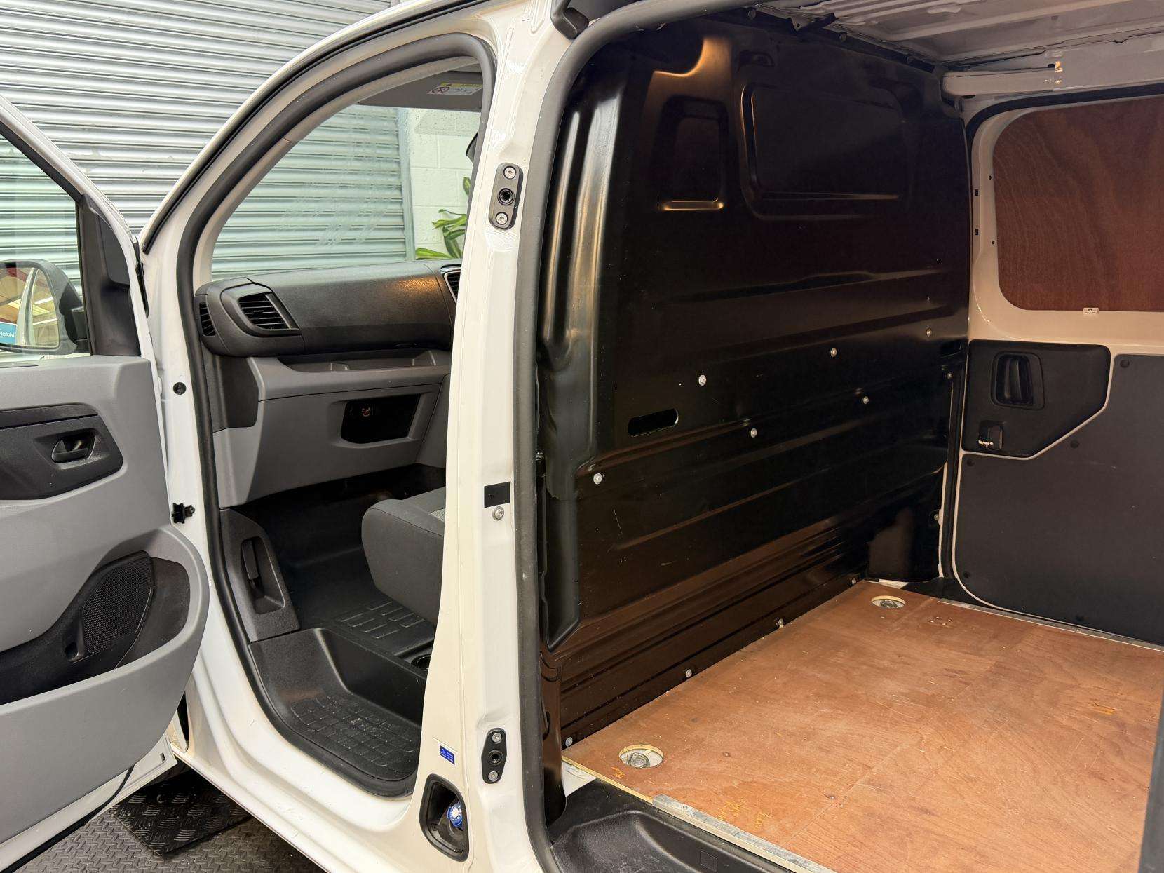 2022 VAUXHALL VIVARO 2022 VAUXHALL VIVARO