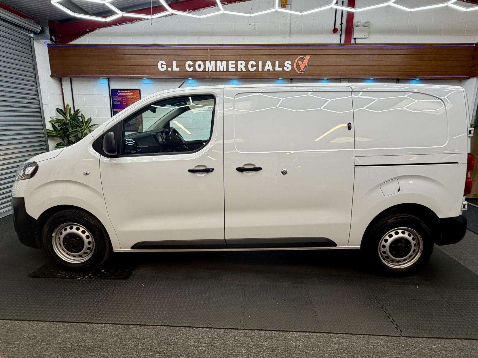A 2023 VAUXHALL VIVARO 1.5 Turbo D 2900 Prime Panel Van 6dr Diesel Manual L1 H1 Euro 6 (s/s) (100 ps) A 2023 VAUXHALL VIVARO 1.5 Turbo D 2900 Prime Panel Van 6dr Diesel Manual L1 H1 Euro 6 (s/s) (100 ps)