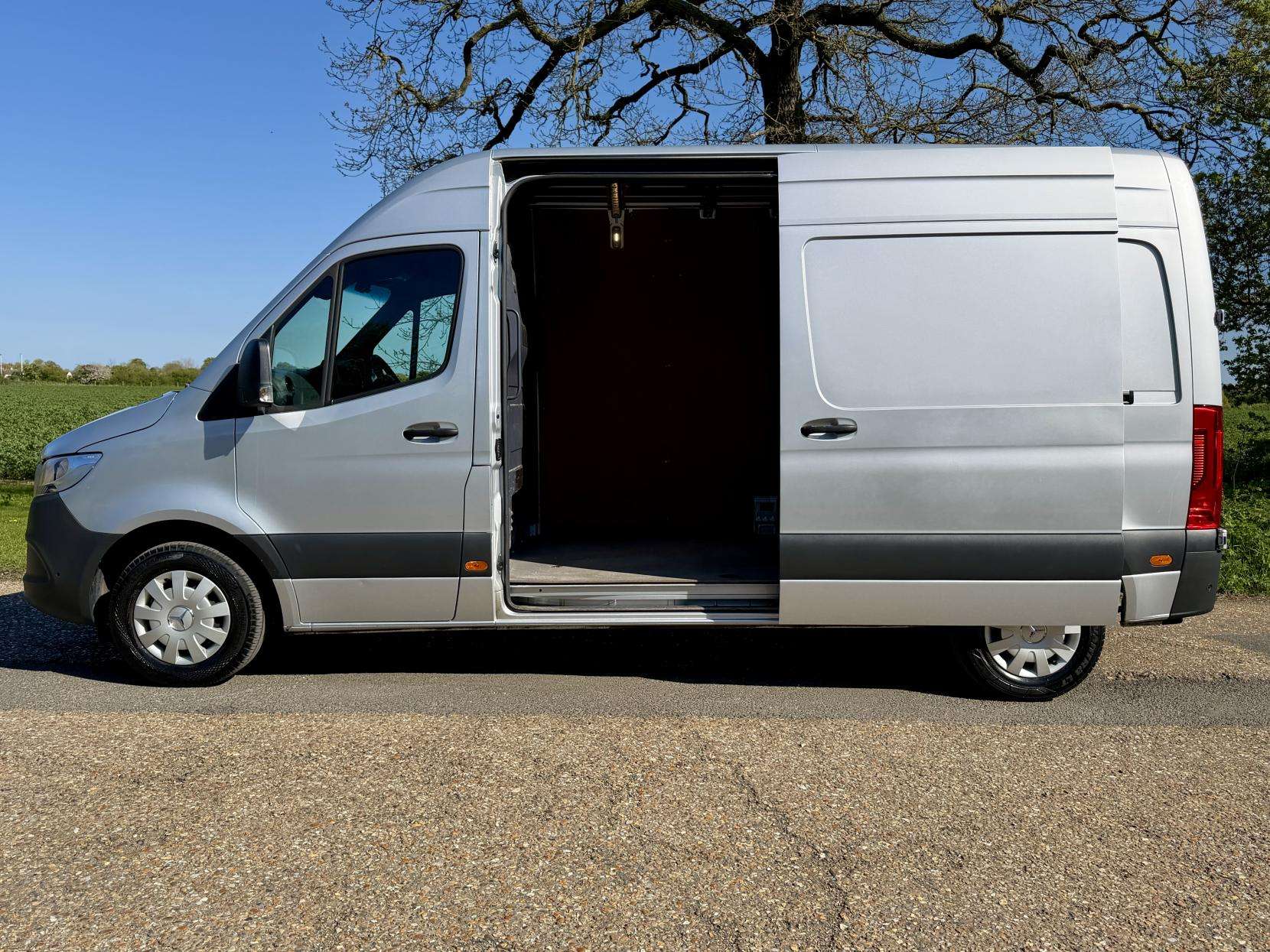 A 2023 MERCEDES-BENZ SPRINTER 2.0 315 CDI Premium Panel Van 5dr Diesel Manual FWD L2 H2 Euro 6 (s/s) (150 ps) A 2023 MERCEDES-BENZ SPRINTER 2.0 315 CDI Premium Panel Van 5dr Diesel Manual FWD L2 H2 Euro 6 (s/s) (150 ps)