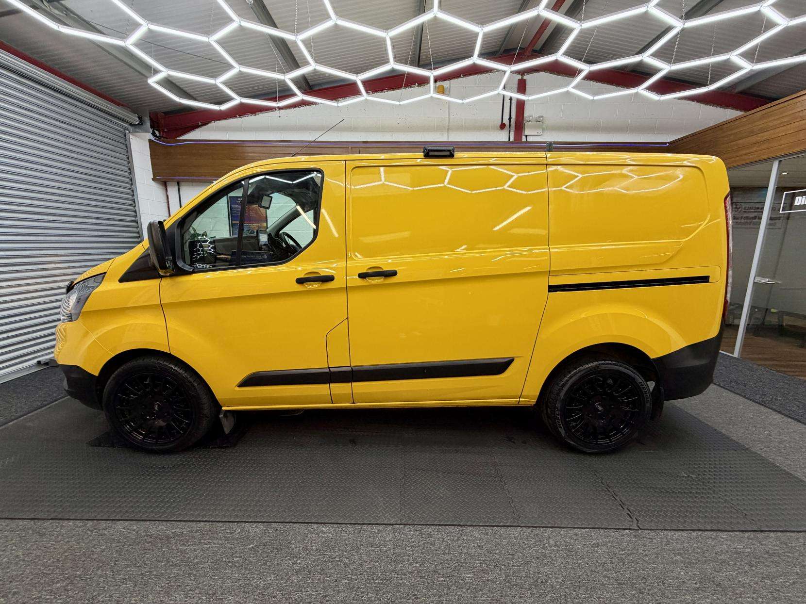 A 2022 FORD TRANSIT CUSTOM 2.0 340 EcoBlue Leader Panel Van 5dr Diesel Manual L1 H1 Euro 6 (s/s) (130 ps) A 2022 FORD TRANSIT CUSTOM 2.0 340 EcoBlue Leader Panel Van 5dr Diesel Manual L1 H1 Euro 6 (s/s) (130 ps)