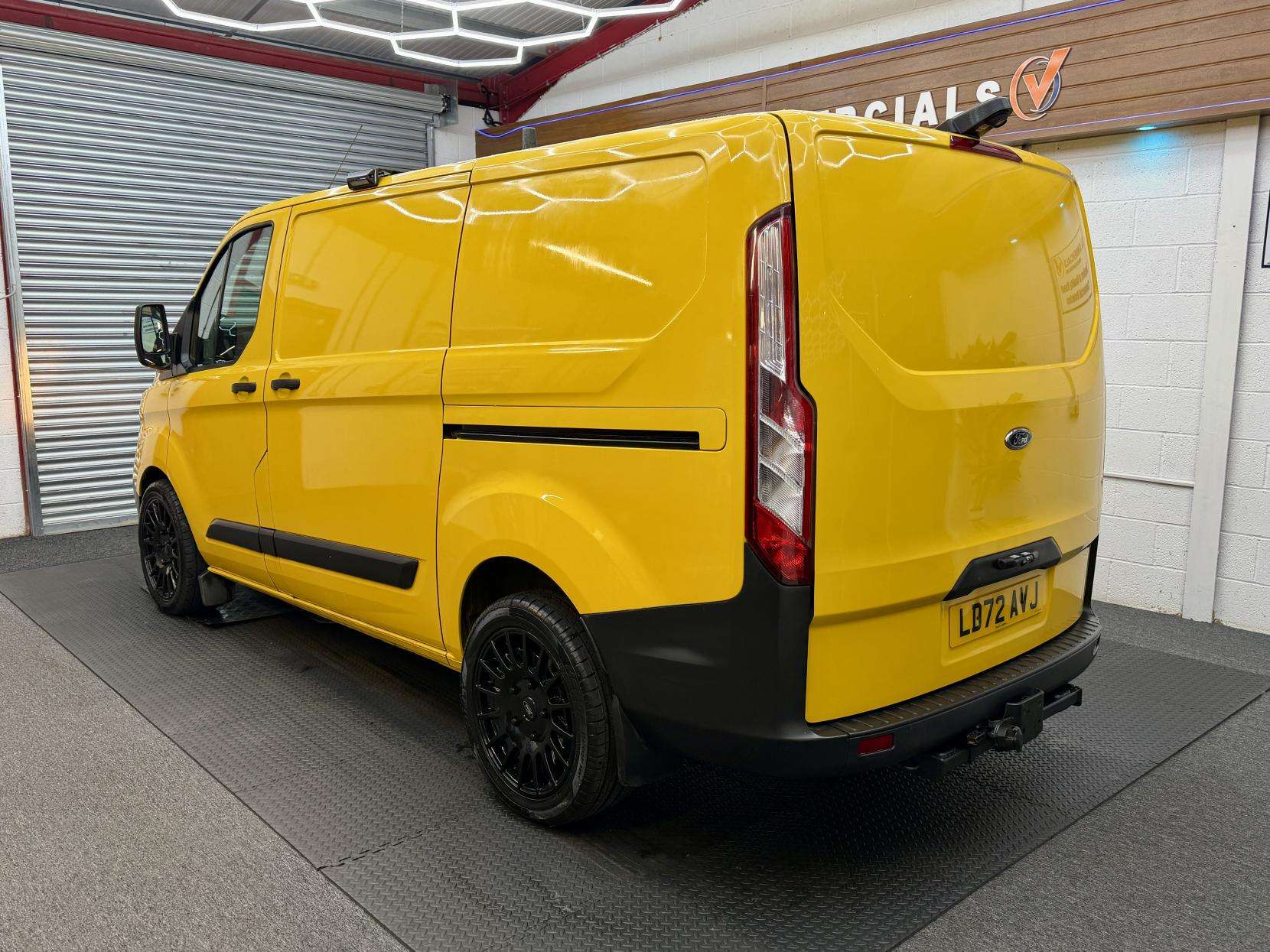 A 2022 FORD TRANSIT CUSTOM 2.0 340 EcoBlue Leader Panel Van 5dr Diesel Manual L1 H1 Euro 6 (s/s) (130 ps) A 2022 FORD TRANSIT CUSTOM 2.0 340 EcoBlue Leader Panel Van 5dr Diesel Manual L1 H1 Euro 6 (s/s) (130 ps)