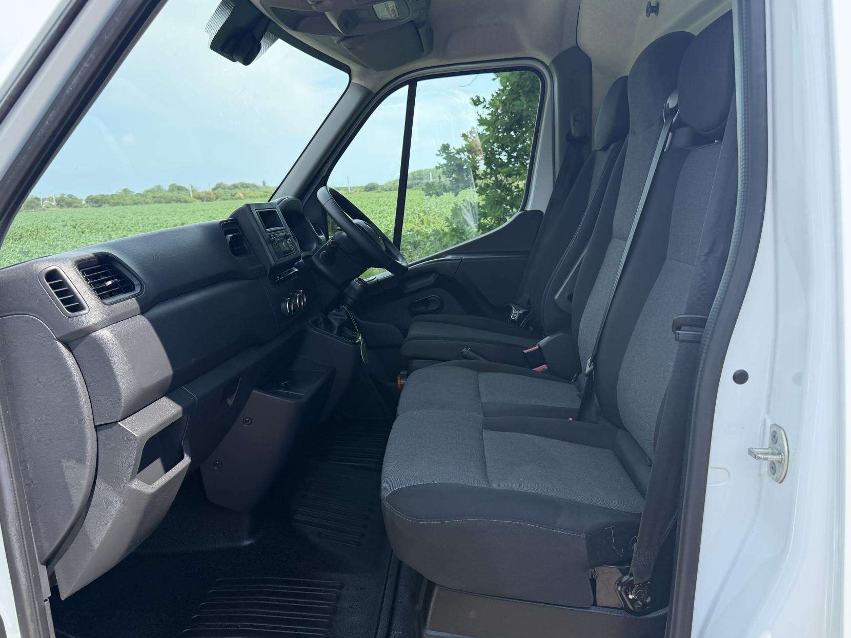 2023 RENAULT MASTER 2023 RENAULT MASTER