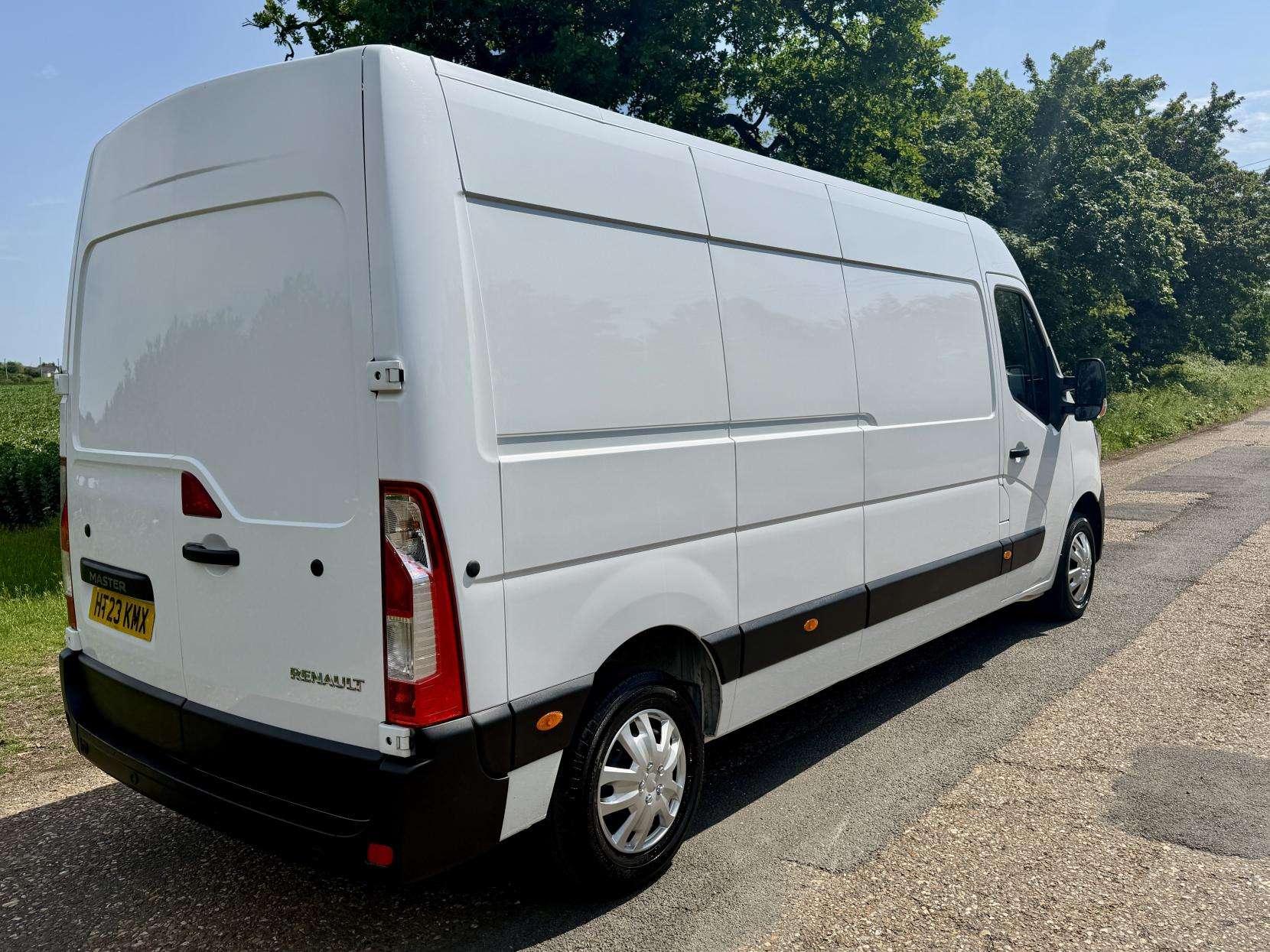 A 2023 RENAULT MASTER 2.3 dCi 35 Business+ Panel Van 4dr Diesel Manual FWD LWB Medium Roof Euro 6 (135 ps) A 2023 RENAULT MASTER 2.3 dCi 35 Business+ Panel Van 4dr Diesel Manual FWD LWB Medium Roof Euro 6 (135 ps)