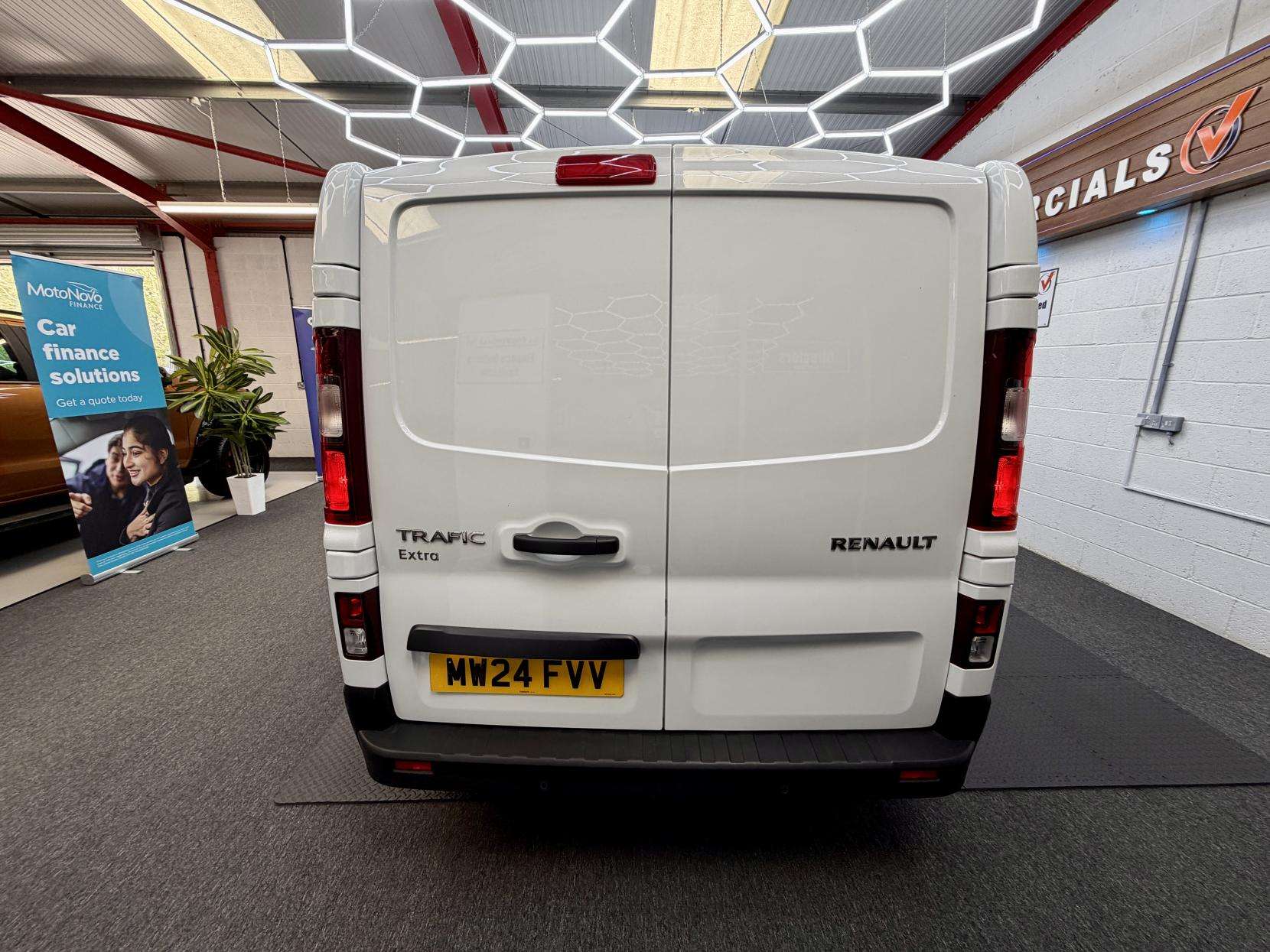 2024 RENAULT TRAFIC 2024 RENAULT TRAFIC