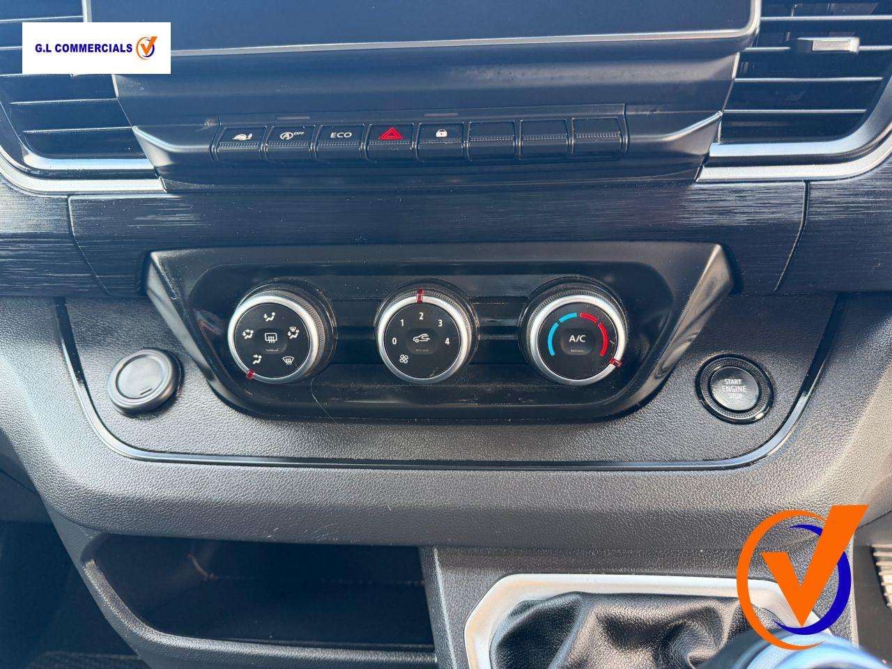 2024 RENAULT TRAFIC 2024 RENAULT TRAFIC