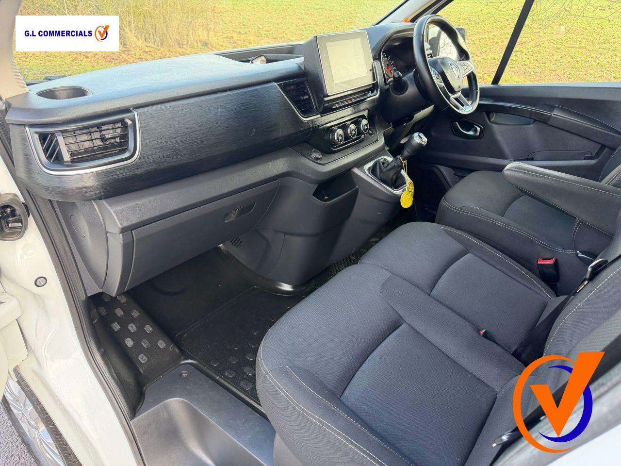 2024 RENAULT TRAFIC 2024 RENAULT TRAFIC
