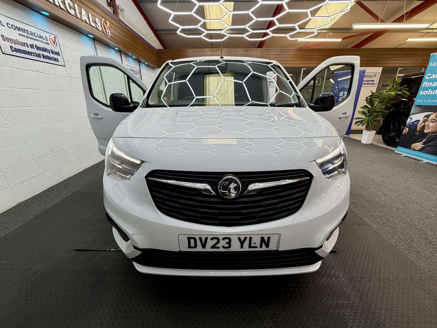 A 2023 VAUXHALL COMBO 1.5 Turbo D 2300 Pro Panel Van 6dr Diesel Manual L2 H1 Euro 6 (s/s) (100 ps) A 2023 VAUXHALL COMBO 1.5 Turbo D 2300 Pro Panel Van 6dr Diesel Manual L2 H1 Euro 6 (s/s) (100 ps)