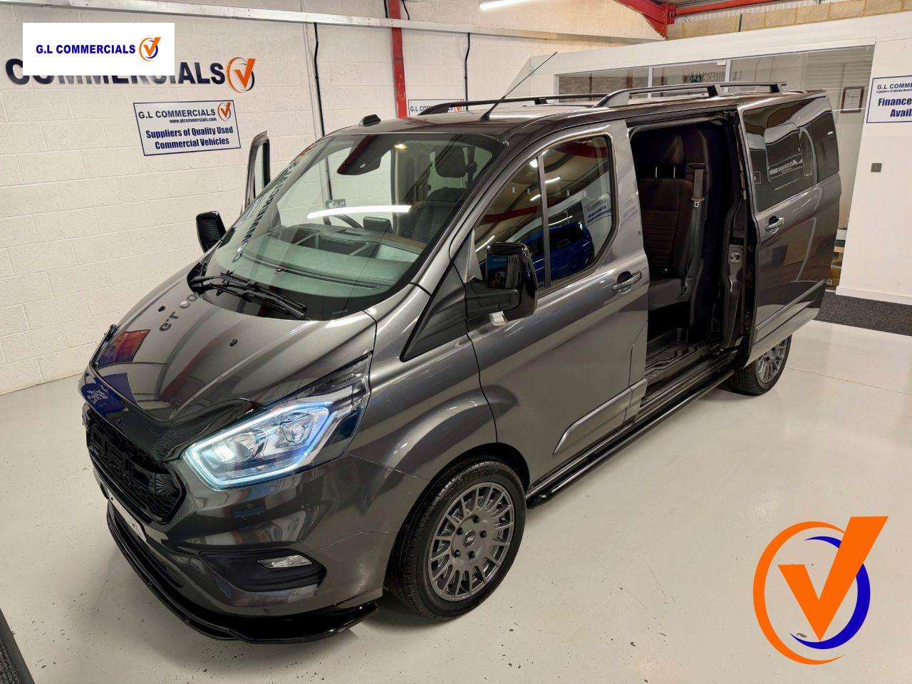 A 2021 FORD TRANSIT CUSTOM 2.0 300 EcoBlue Limited Crew Van Double Cab 5dr Diesel Manual L1 H1 Euro 6 (s/s) (6 Seat) (130 ps) A 2021 FORD TRANSIT CUSTOM 2.0 300 EcoBlue Limited Crew Van Double Cab 5dr Diesel Manual L1 H1 Euro 6 (s/s) (6 Seat) (130 ps)