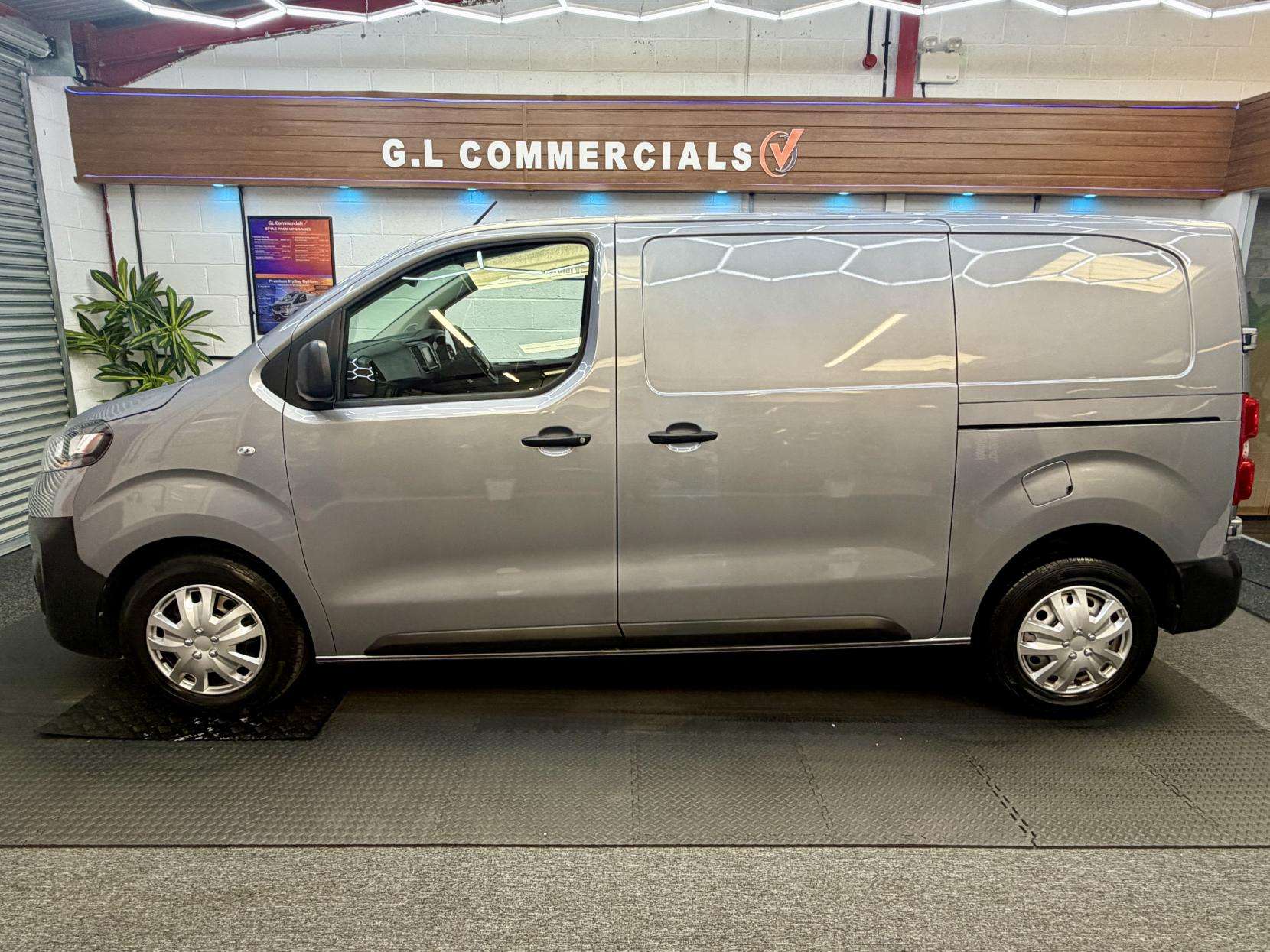 2022 VAUXHALL VIVARO 2022 VAUXHALL VIVARO