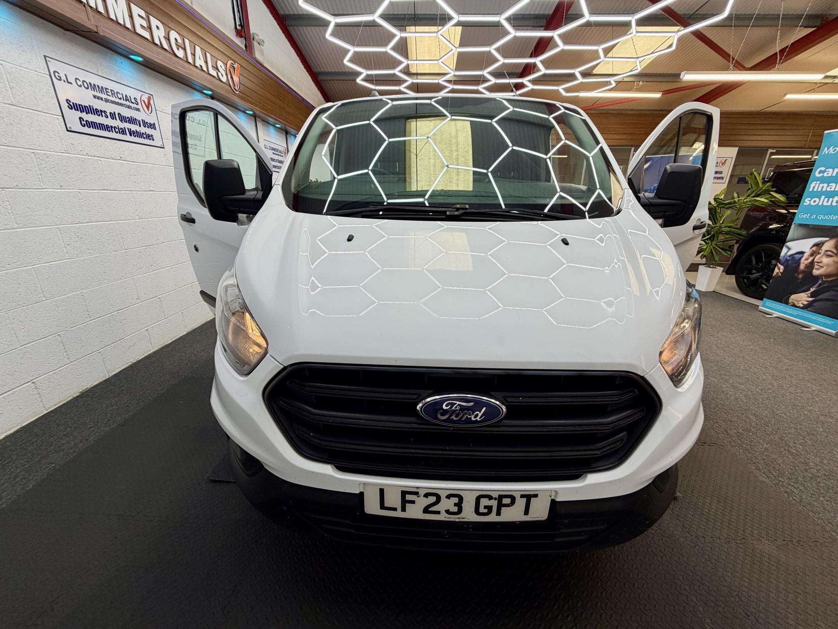 A 2023 FORD TRANSIT CUSTOM 2.0 300 EcoBlue Leader Panel Van 5dr Diesel Manual L2 H1 Euro 6 (s/s) (130 ps) A 2023 FORD TRANSIT CUSTOM 2.0 300 EcoBlue Leader Panel Van 5dr Diesel Manual L2 H1 Euro 6 (s/s) (130 ps)