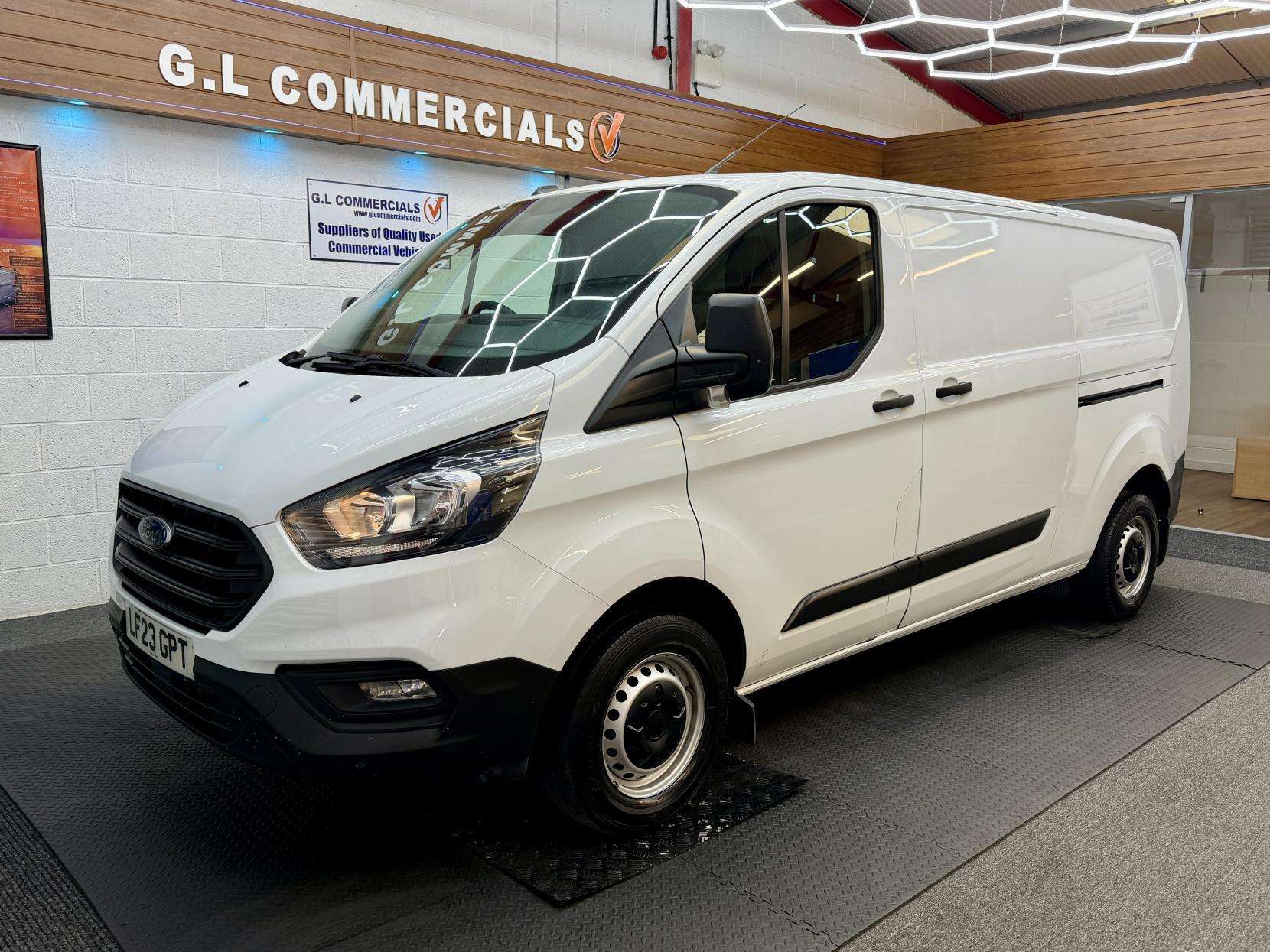 A 2023 FORD TRANSIT CUSTOM 2.0 300 EcoBlue Leader Panel Van 5dr Diesel Manual L2 H1 Euro 6 (s/s) (130 ps) A 2023 FORD TRANSIT CUSTOM 2.0 300 EcoBlue Leader Panel Van 5dr Diesel Manual L2 H1 Euro 6 (s/s) (130 ps)