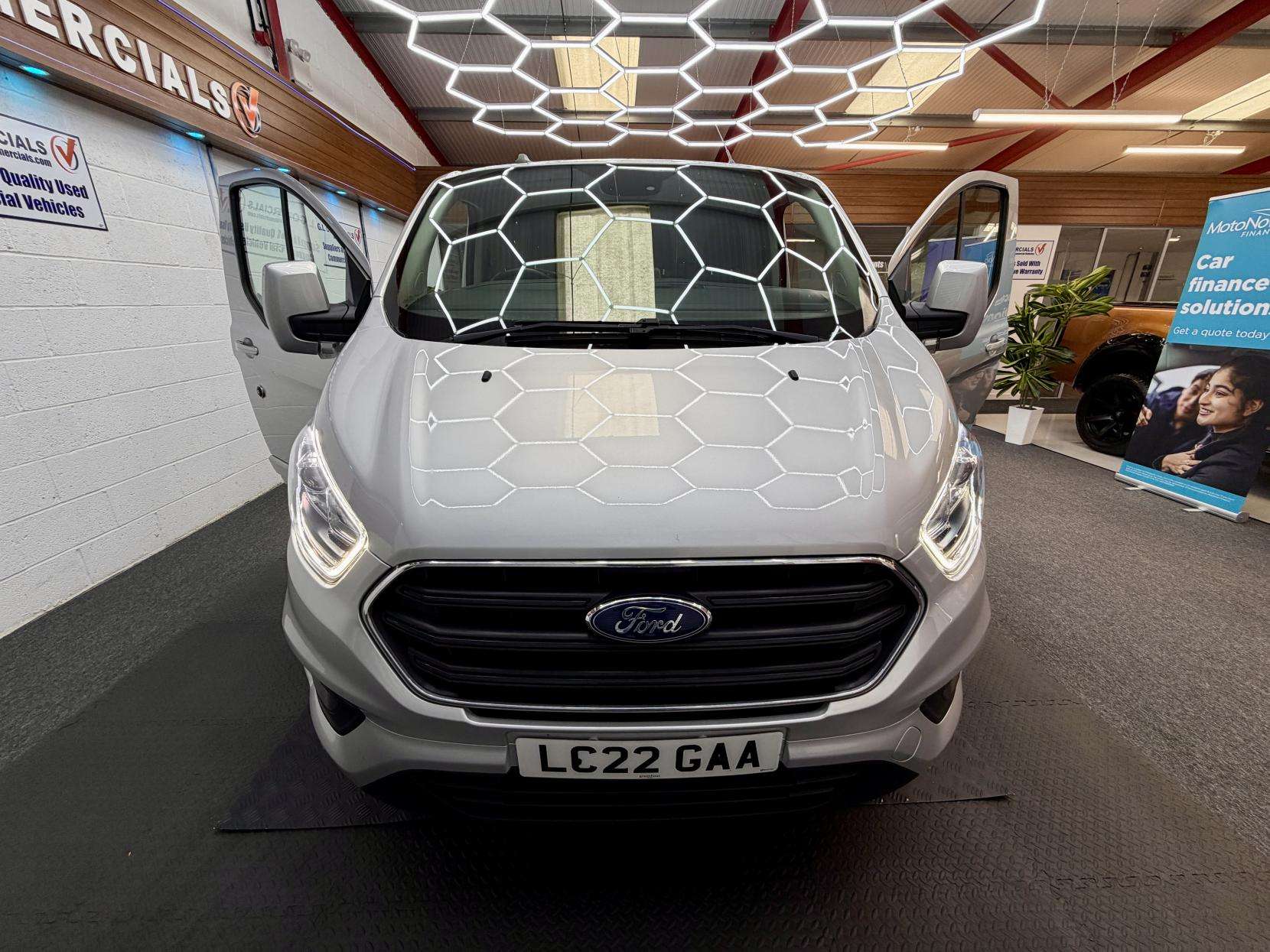 A 2022 FORD TRANSIT CUSTOM 2.0 300 EcoBlue Limited Panel Van 5dr Diesel Manual L2 H1 Euro 6 (s/s) (130 ps) A 2022 FORD TRANSIT CUSTOM 2.0 300 EcoBlue Limited Panel Van 5dr Diesel Manual L2 H1 Euro 6 (s/s) (130 ps)
