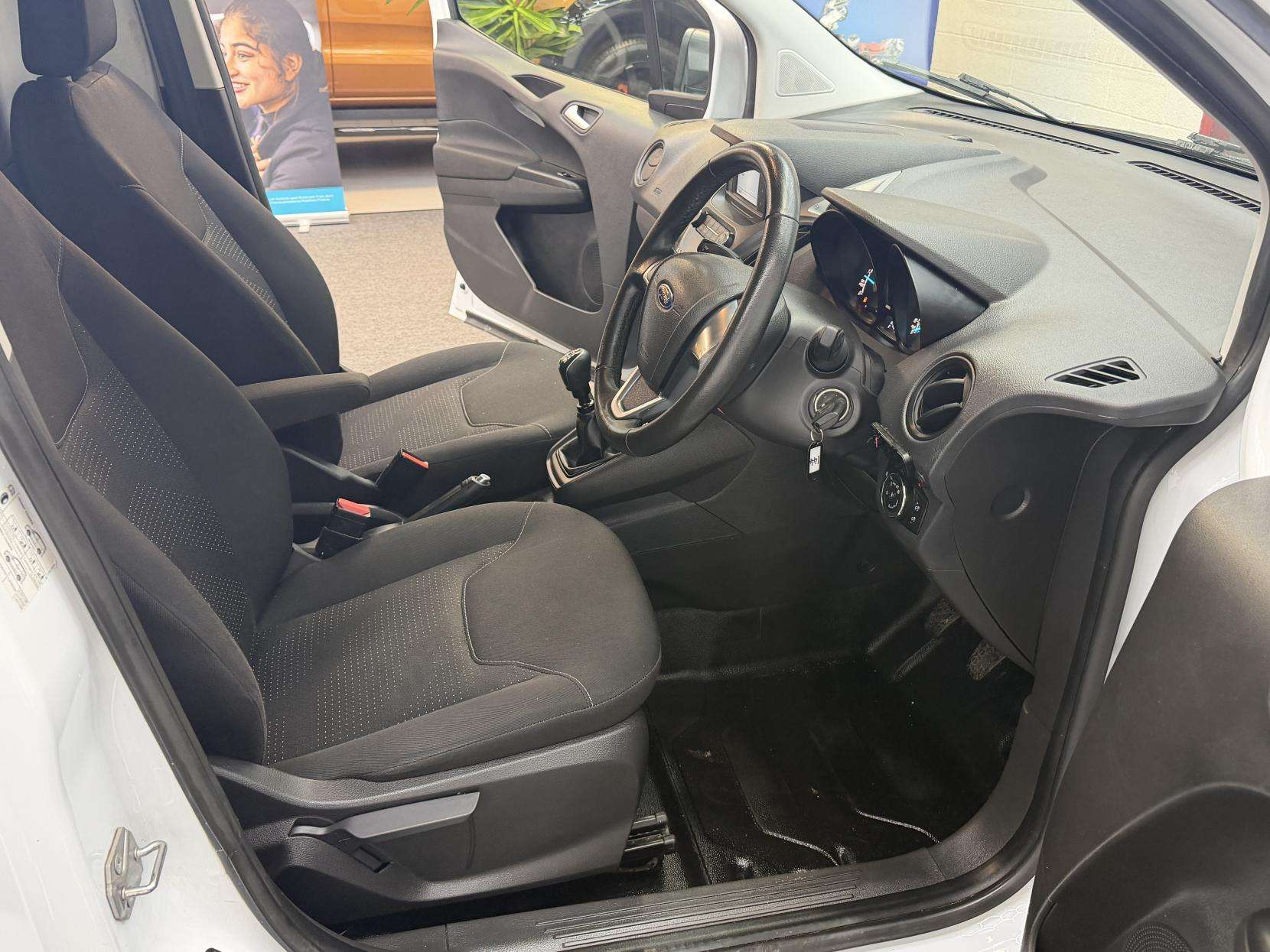 2021 FORD TRANSIT COURIER 2021 FORD TRANSIT COURIER