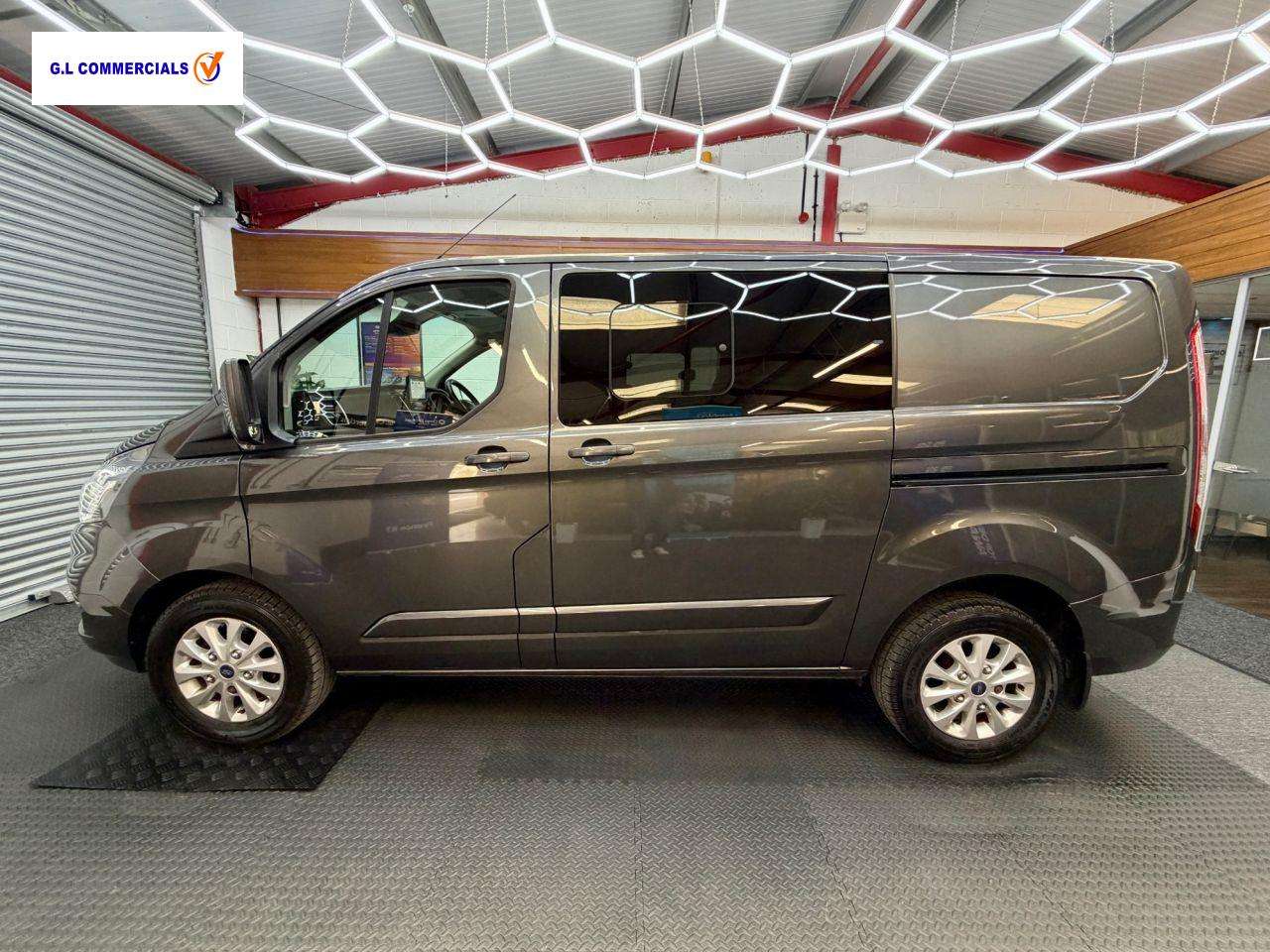 A 2018 FORD TRANSIT CUSTOM 2.0 300 EcoBlue Limited Crew Van Double Cab 5dr Diesel Manual L1 H1 Euro 6 (6 Seat) (130 ps) A 2018 FORD TRANSIT CUSTOM 2.0 300 EcoBlue Limited Crew Van Double Cab 5dr Diesel Manual L1 H1 Euro 6 (6 Seat) (130 ps)