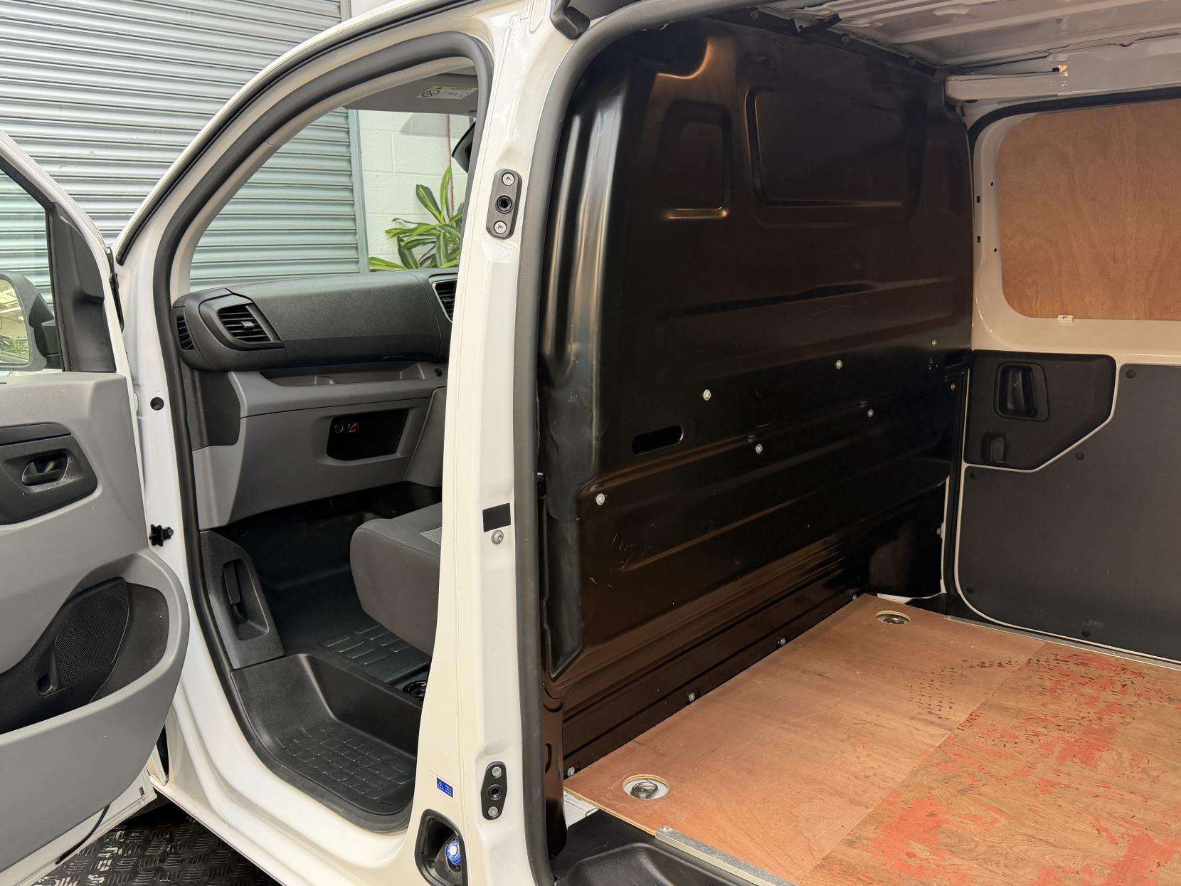 2022 VAUXHALL VIVARO 2022 VAUXHALL VIVARO