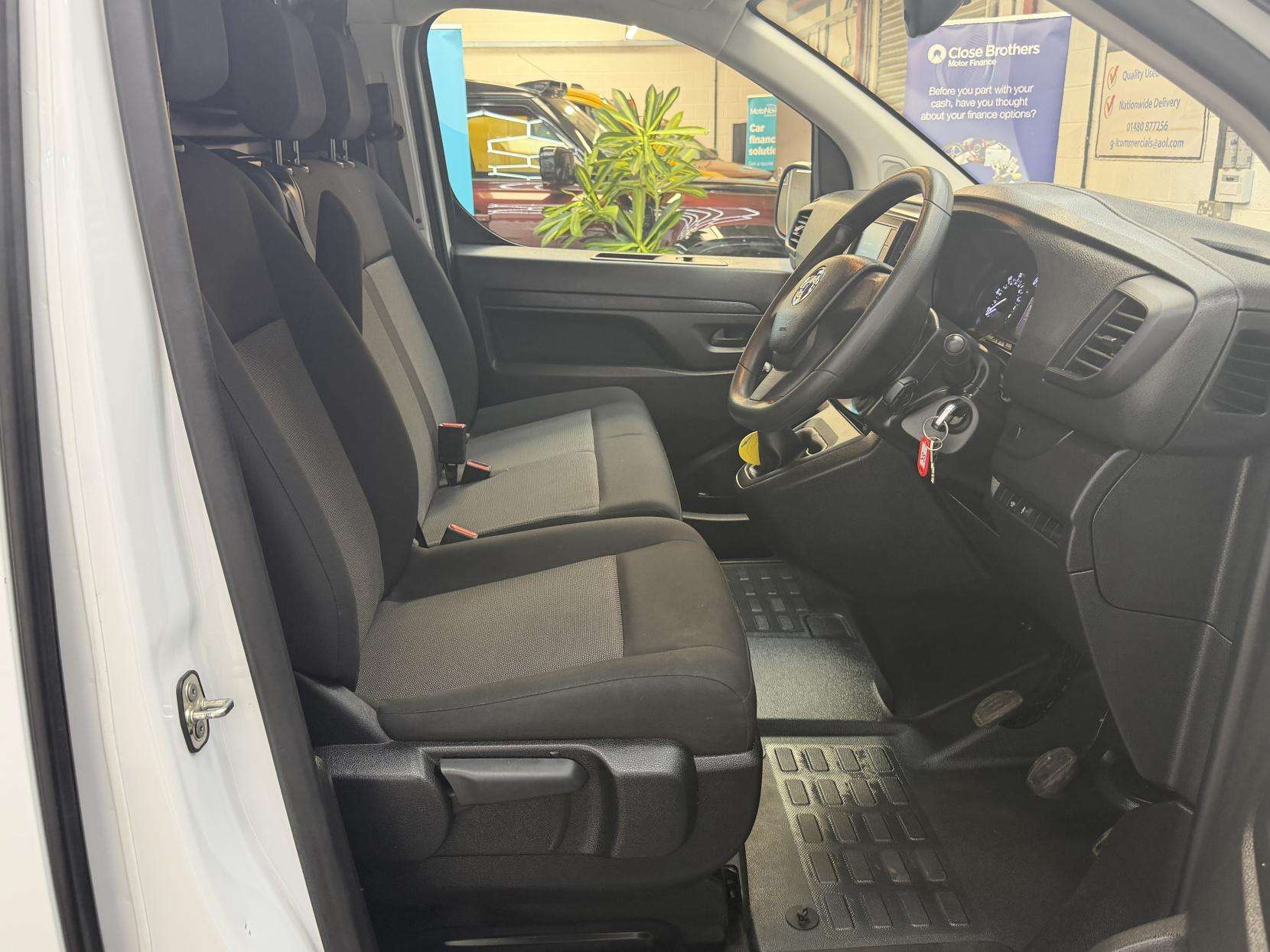 2023 VAUXHALL VIVARO 2023 VAUXHALL VIVARO