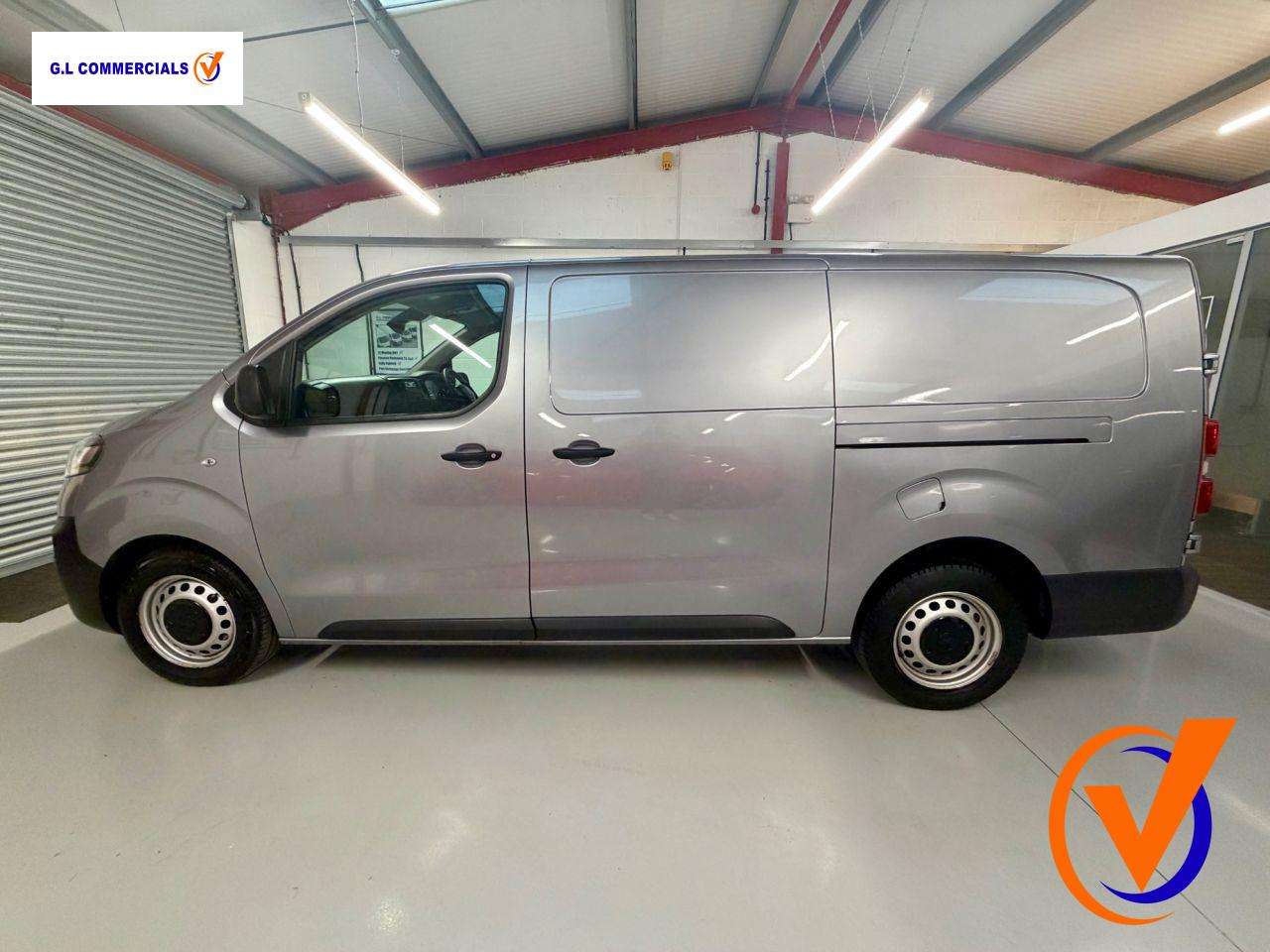 A 2022 FIAT SCUDO 2.0 Multijet Tecnico Panel Van 6dr Diesel Auto LWB Euro 6 (s/s) (145 ps) A 2022 FIAT SCUDO 2.0 Multijet Tecnico Panel Van 6dr Diesel Auto LWB Euro 6 (s/s) (145 ps)