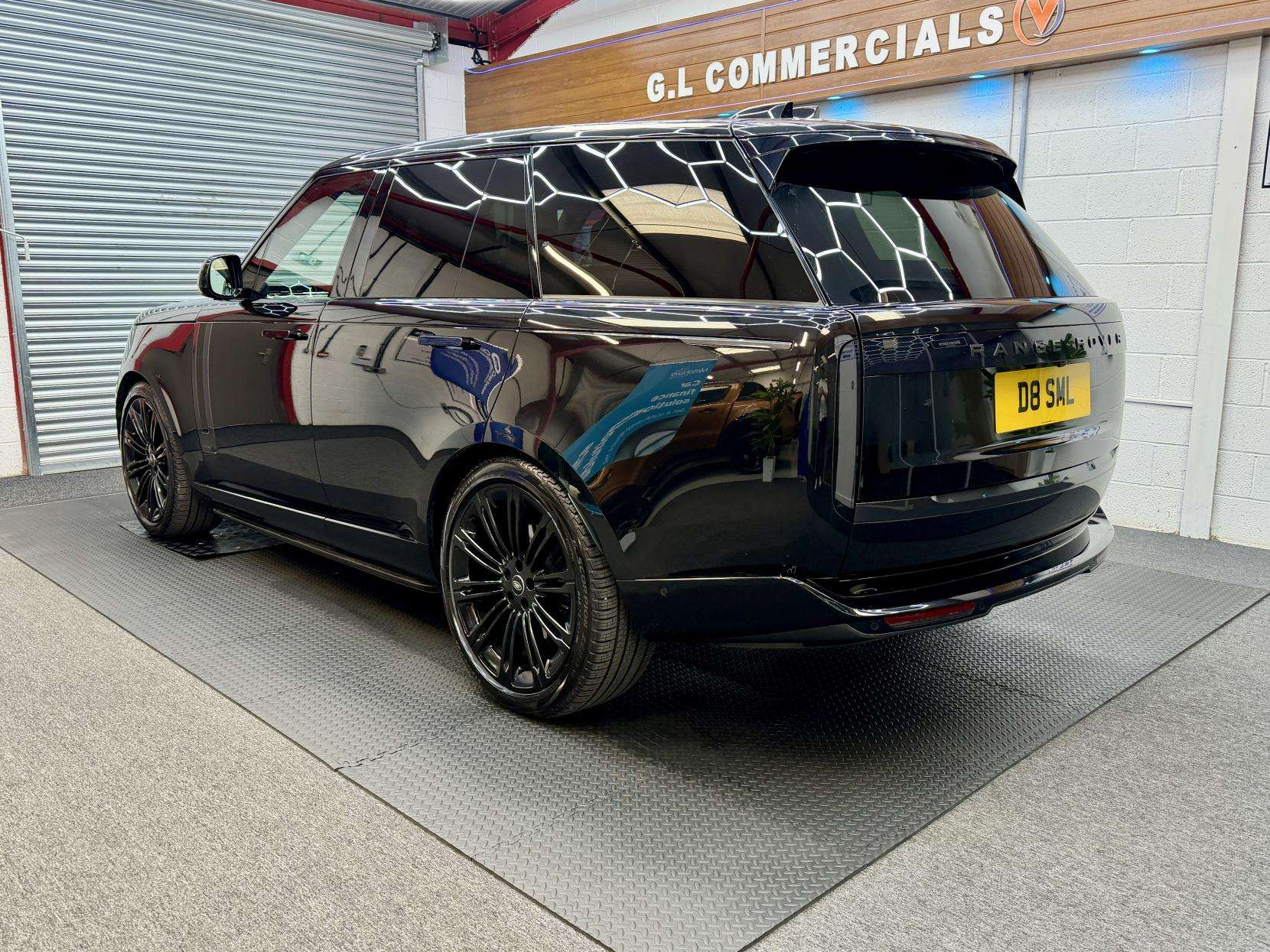 A 2025 LAND ROVER DEFENDER V8 A 2025 LAND ROVER DEFENDER V8
