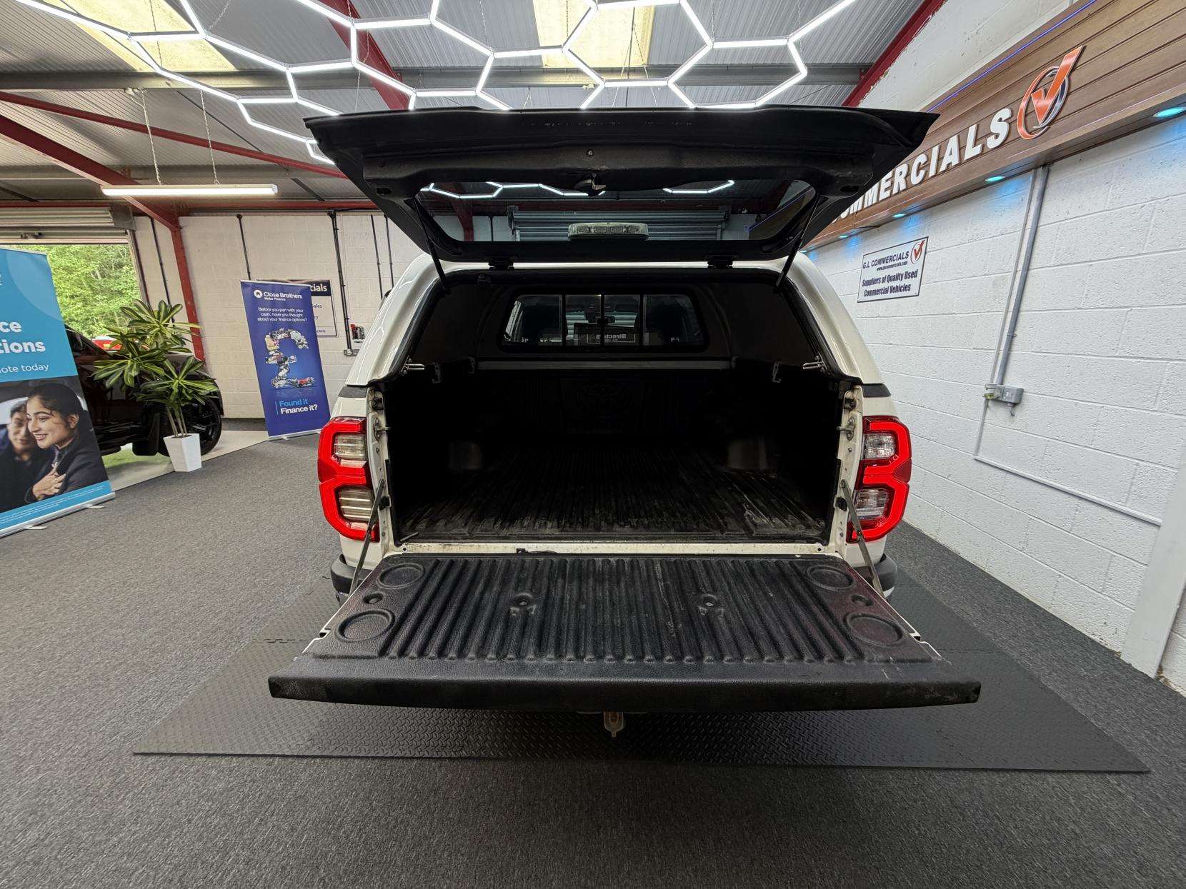 2023 TOYOTA HILUX 2023 TOYOTA HILUX
