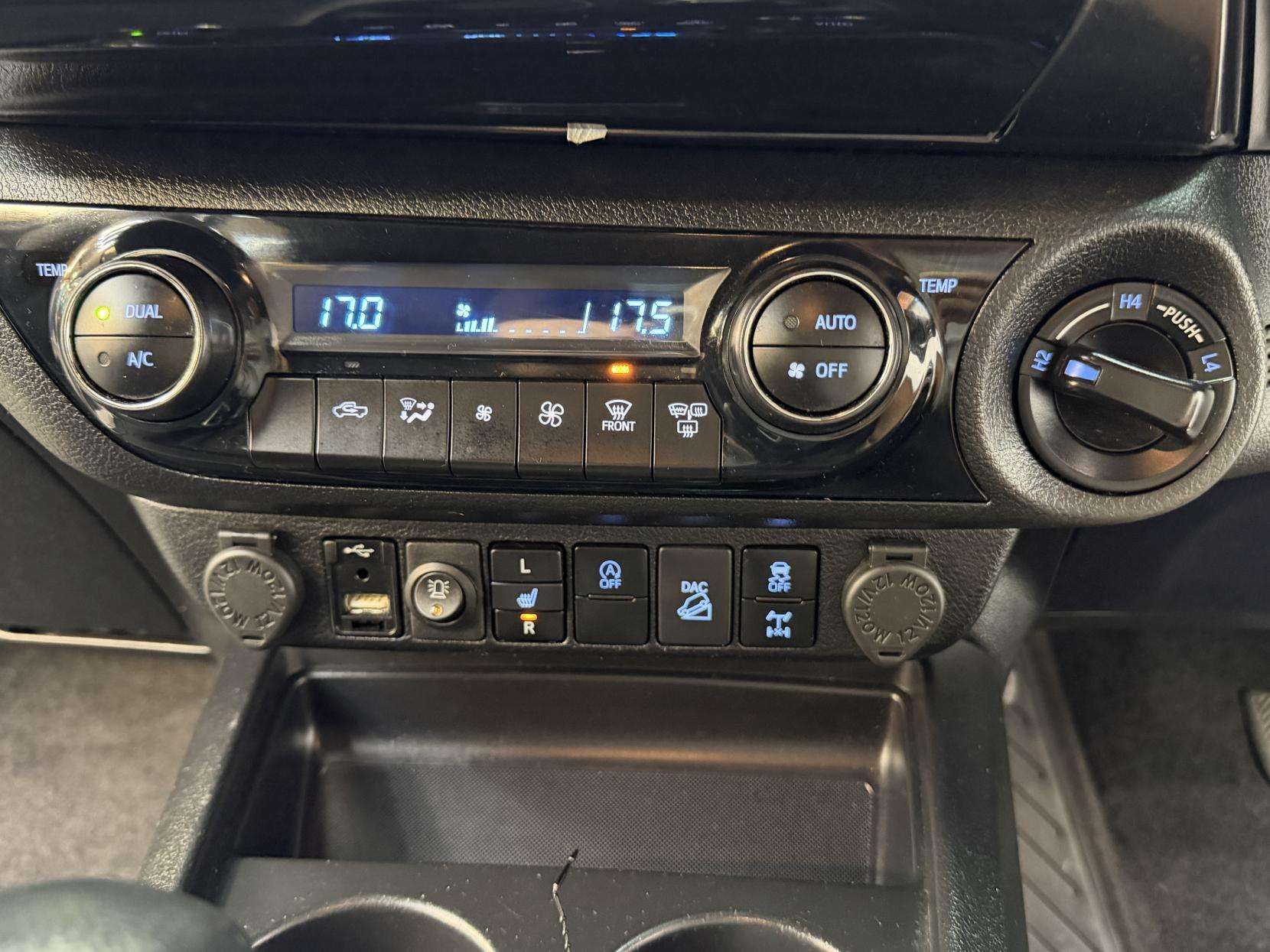 2023 TOYOTA HILUX 2023 TOYOTA HILUX