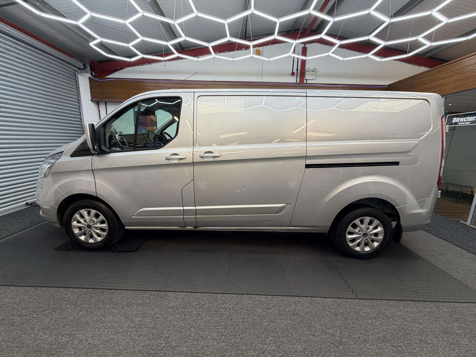 A 2022 FORD TRANSIT CUSTOM 2.0 300 EcoBlue Limited Panel Van 5dr Diesel Auto L2 H1 Euro 6 (130 ps) A 2022 FORD TRANSIT CUSTOM 2.0 300 EcoBlue Limited Panel Van 5dr Diesel Auto L2 H1 Euro 6 (130 ps)