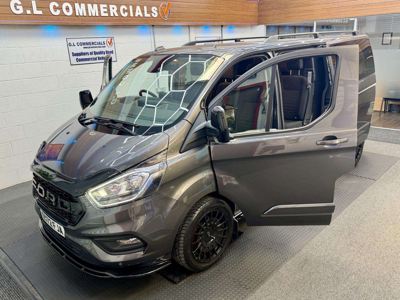A 2022 FORD TRANSIT CUSTOM 2.0 300 EcoBlue Limited Crew Van Double Cab 5dr Diesel Auto L2 H1 Euro 6 (130 ps) A 2022 FORD TRANSIT CUSTOM 2.0 300 EcoBlue Limited Crew Van Double Cab 5dr Diesel Auto L2 H1 Euro 6 (130 ps)