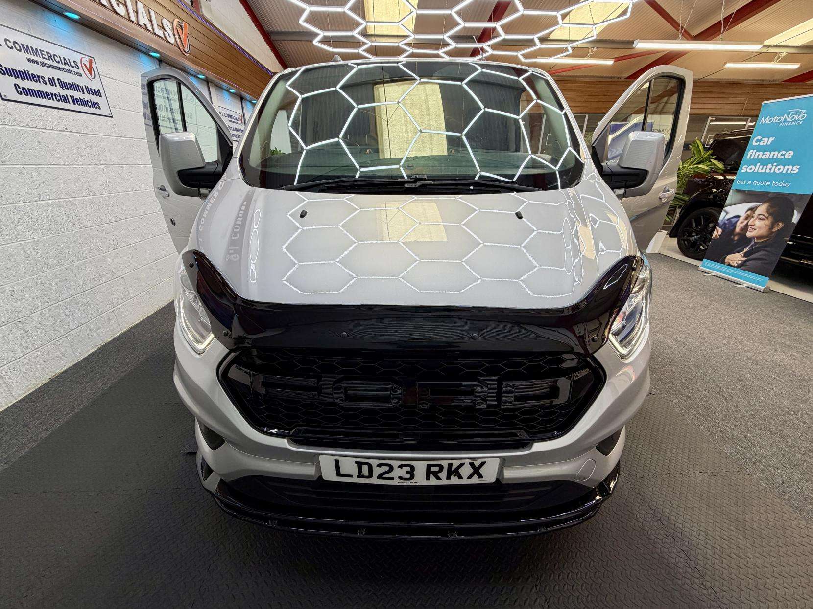 A 2023 FORD TRANSIT CUSTOM 2.0 300 EcoBlue Limited Panel Van 5dr Diesel Manual L2 H1 Euro 6 (s/s) (130 ps) A 2023 FORD TRANSIT CUSTOM 2.0 300 EcoBlue Limited Panel Van 5dr Diesel Manual L2 H1 Euro 6 (s/s) (130 ps)