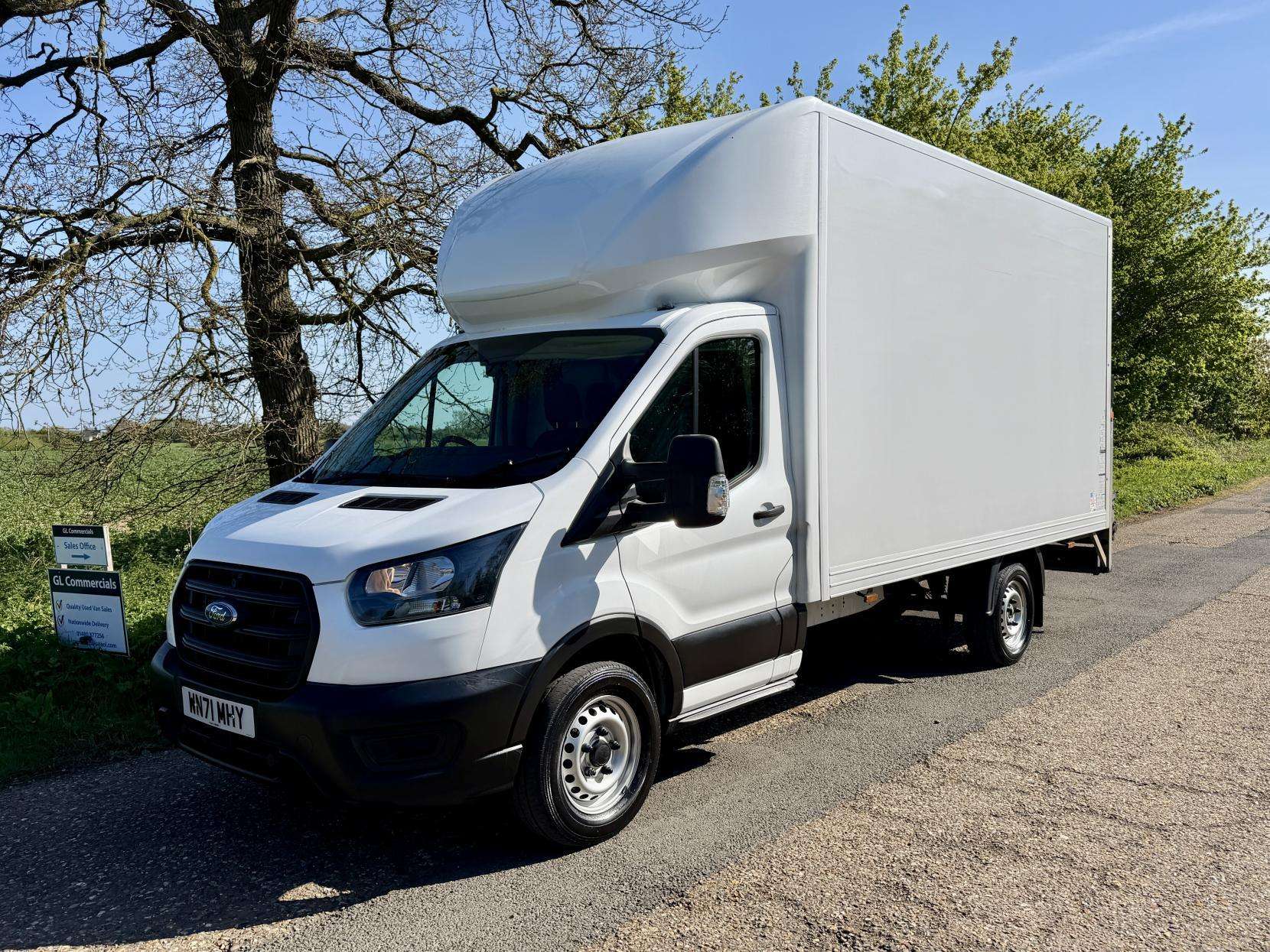 A 2021 FORD TRANSIT 2.0 350 EcoBlue HD Leader Luton 3dr Diesel Manual RWD L4 Euro 6 (s/s) (130 ps) A 2021 FORD TRANSIT 2.0 350 EcoBlue HD Leader Luton 3dr Diesel Manual RWD L4 Euro 6 (s/s) (130 ps)