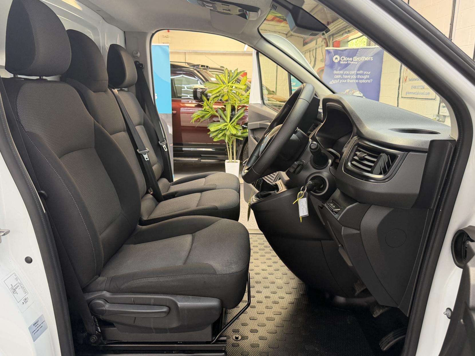 2023 RENAULT TRAFIC 2023 RENAULT TRAFIC