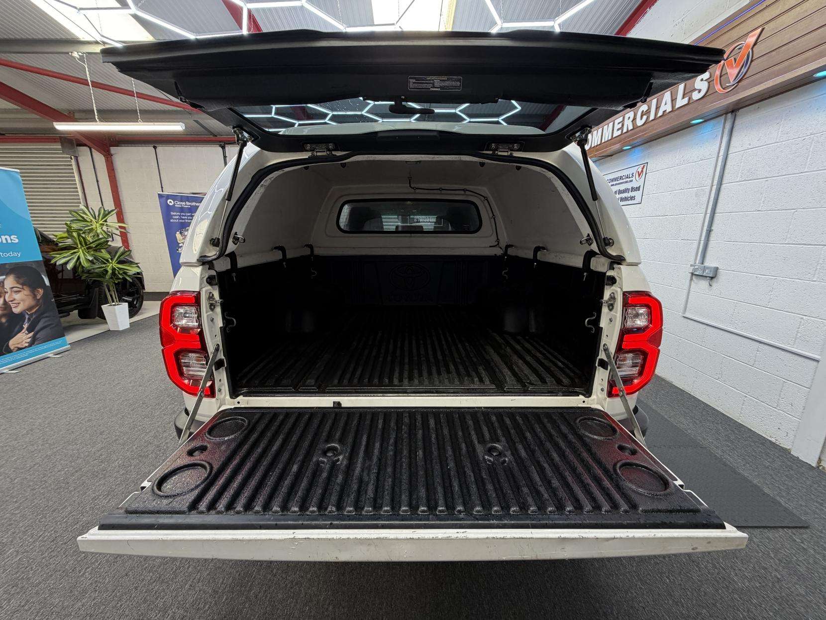 2022 TOYOTA HILUX 2022 TOYOTA HILUX